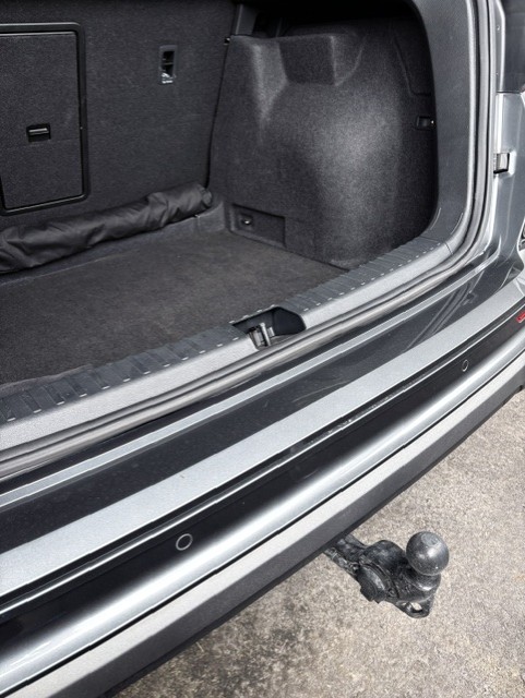 SEAT Ateca 2.0 TSI FR 4Drive DSG *Anhängerkupplung+8-fach bereift*-image-7