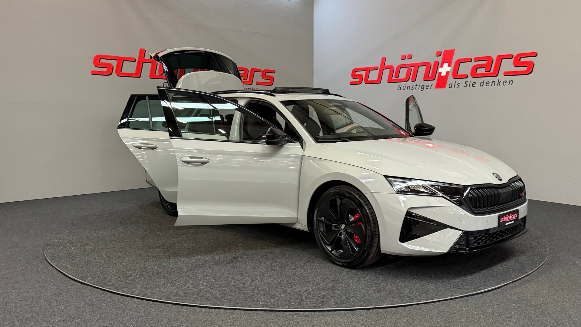 SKODA Octavia Combi 2.0 TSI DSG RS-image-8