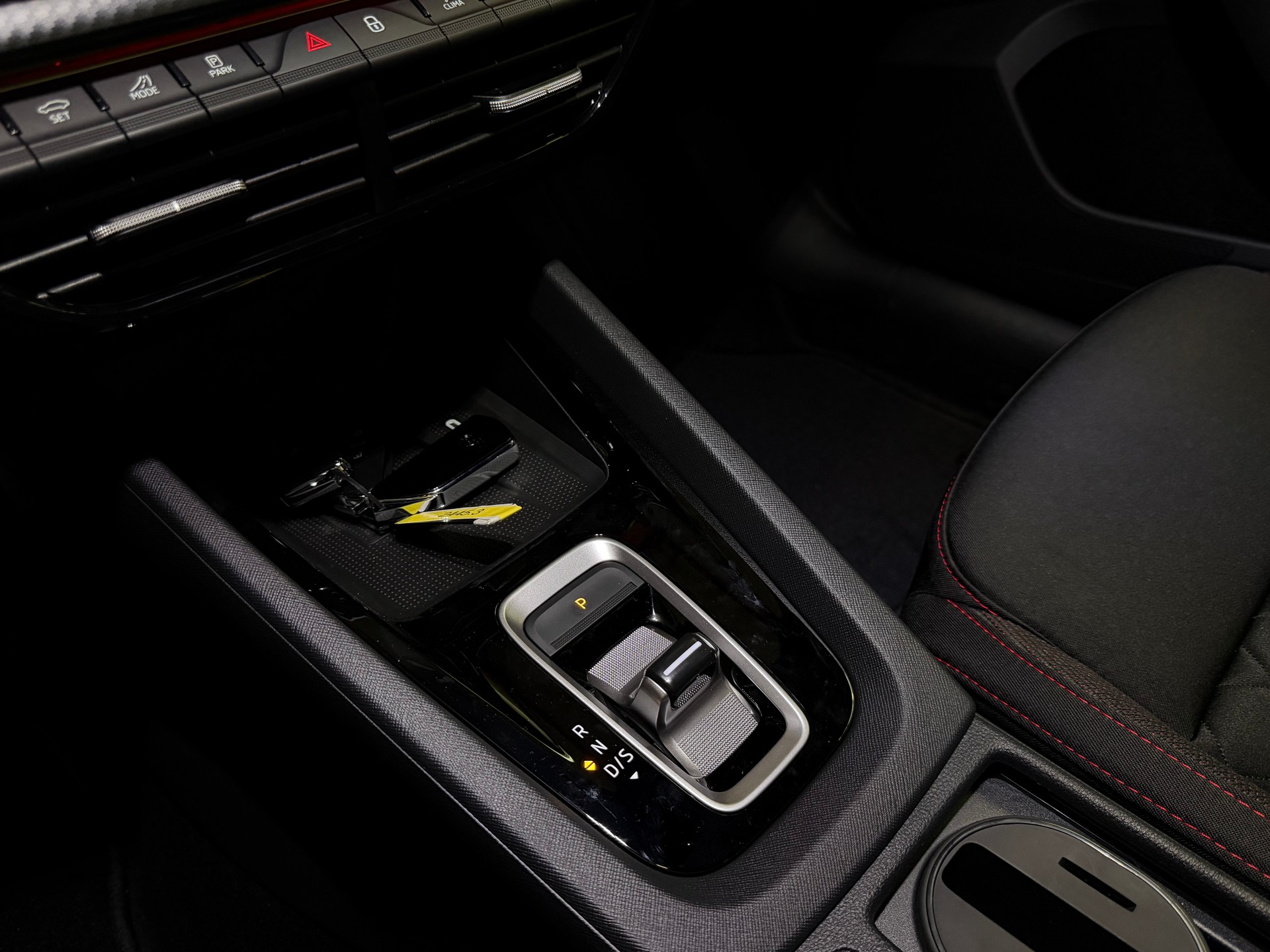 SKODA Octavia Combi 2.0 TSI DSG RS-image-18
