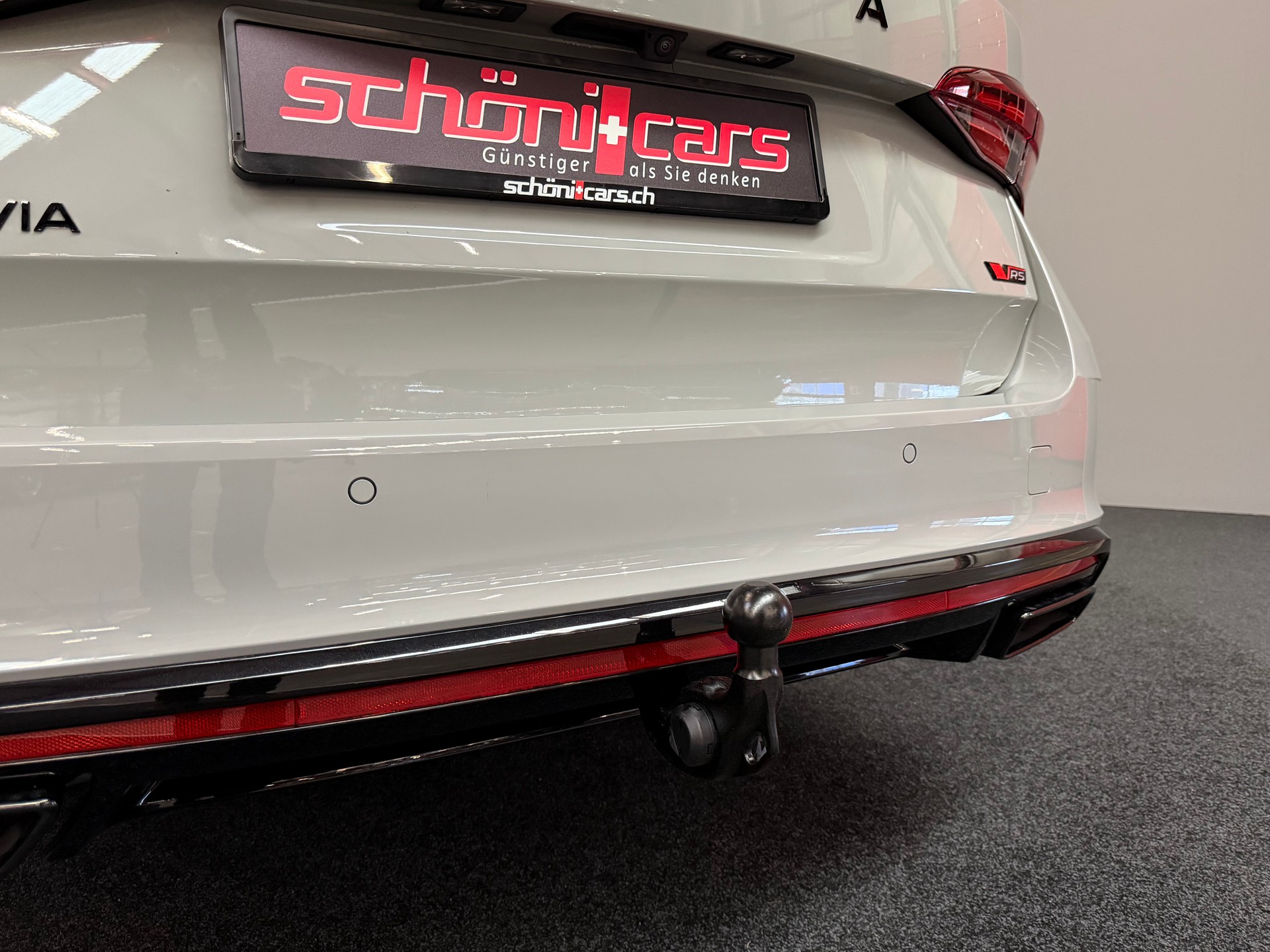 SKODA Octavia Combi 2.0 TSI DSG RS-image-10
