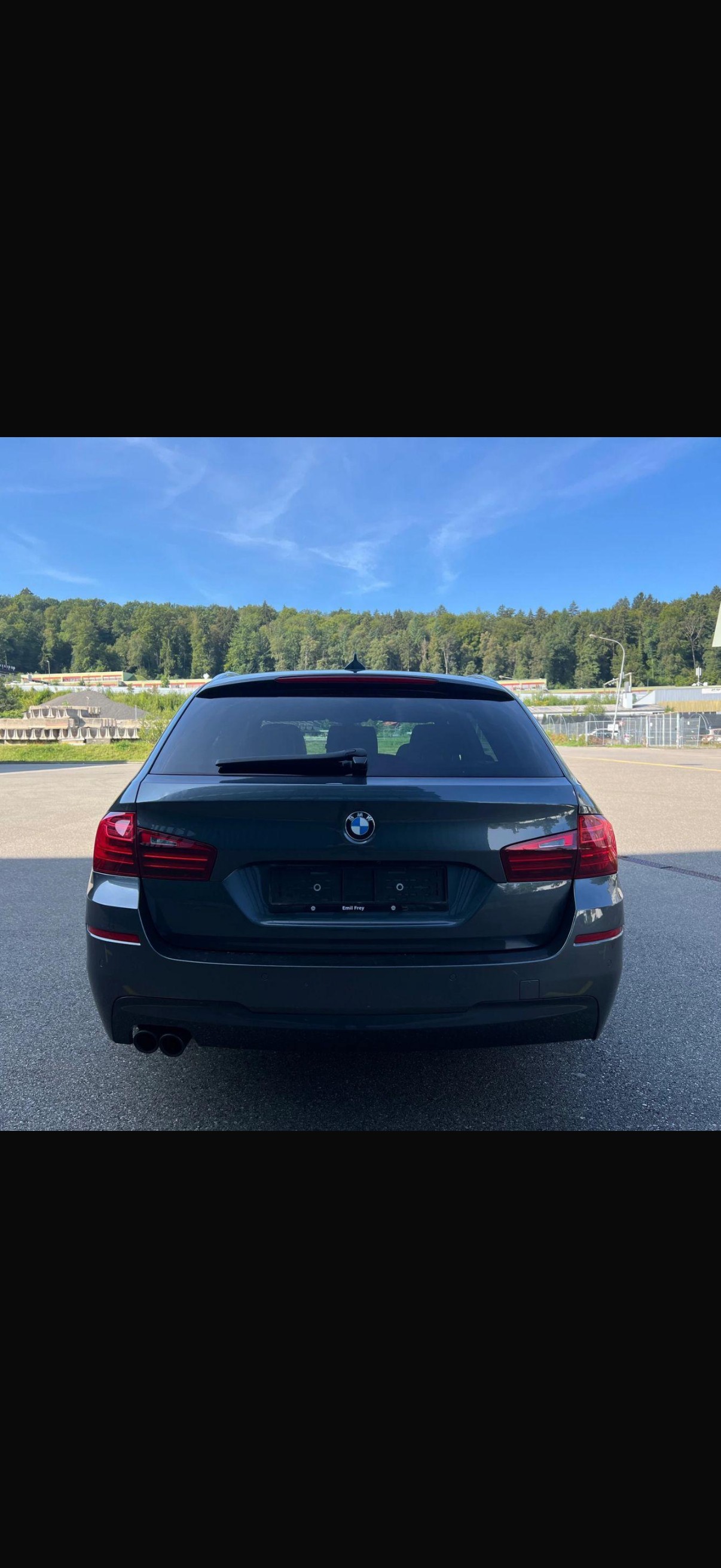 BMW 520d Touring xDrive Luxury Line Steptronic-image-2