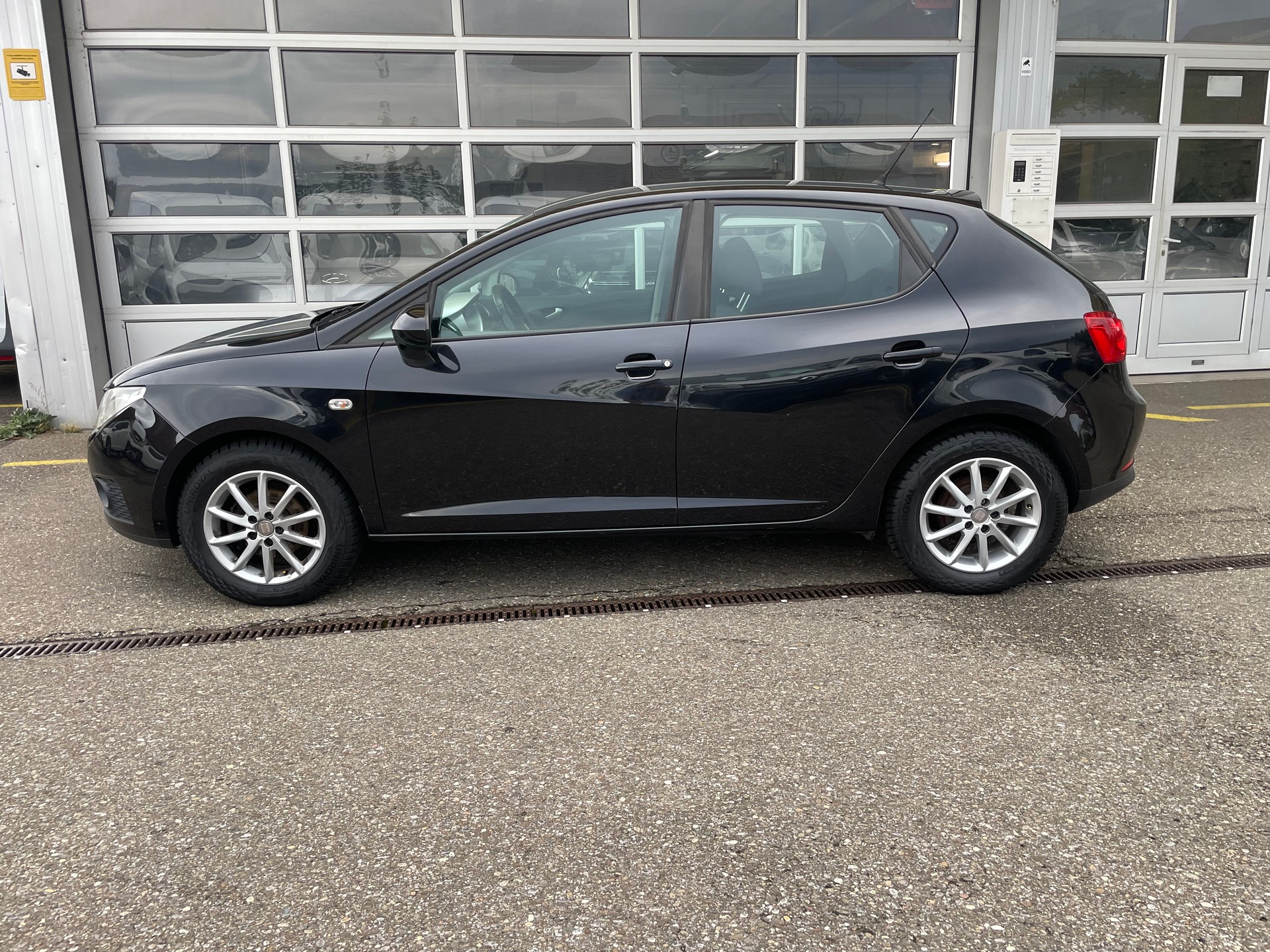SEAT Ibiza 1.4 Style-image-3