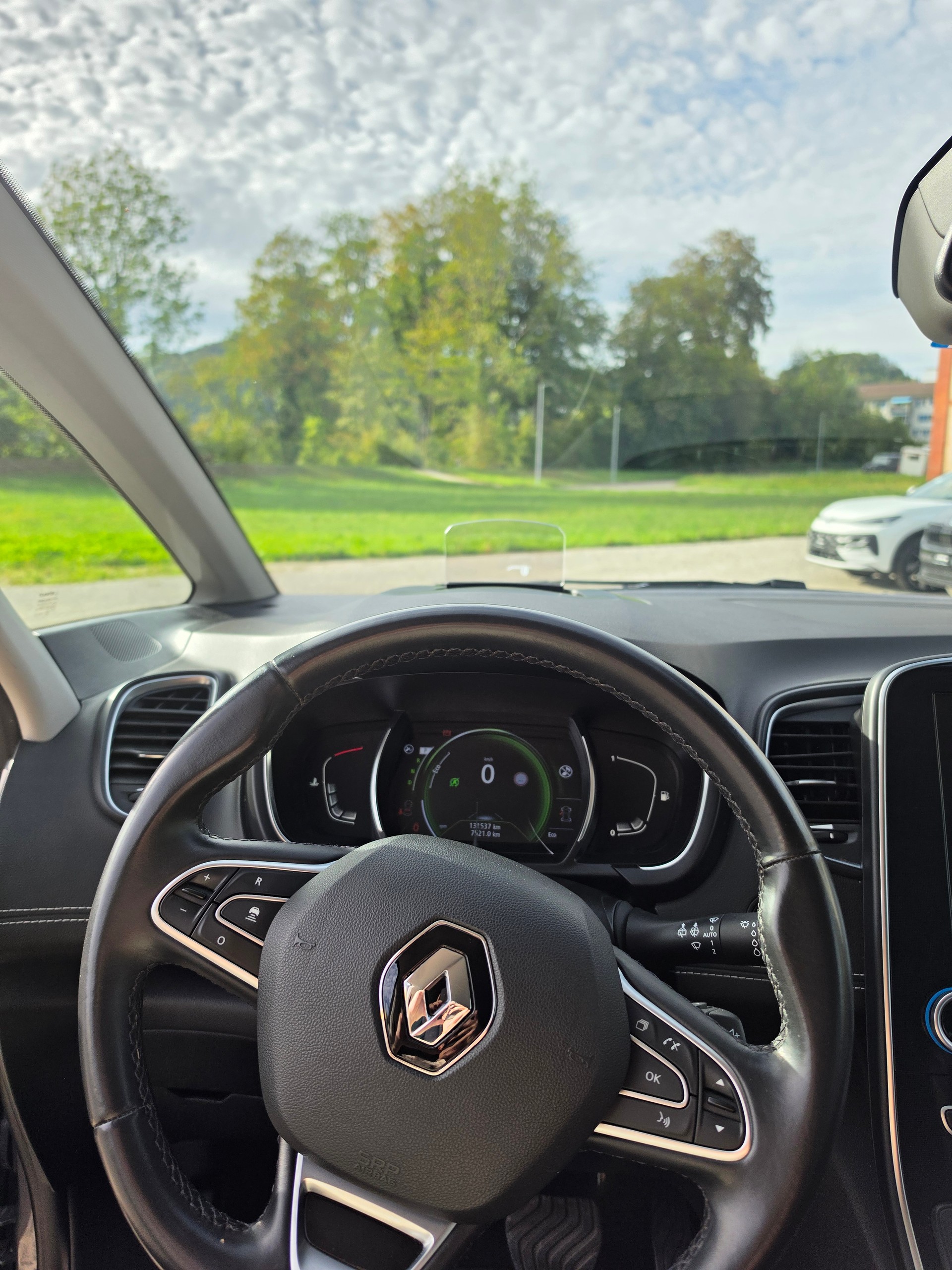 RENAULT Scénic 1.6 dCi Initiale Paris EDC-image-9