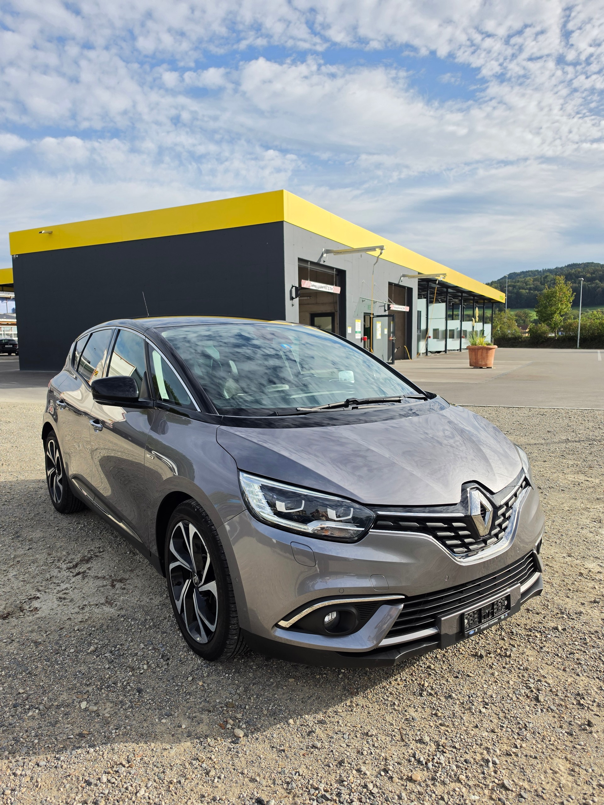 RENAULT Scénic 1.6 dCi Initiale Paris EDC-image-2