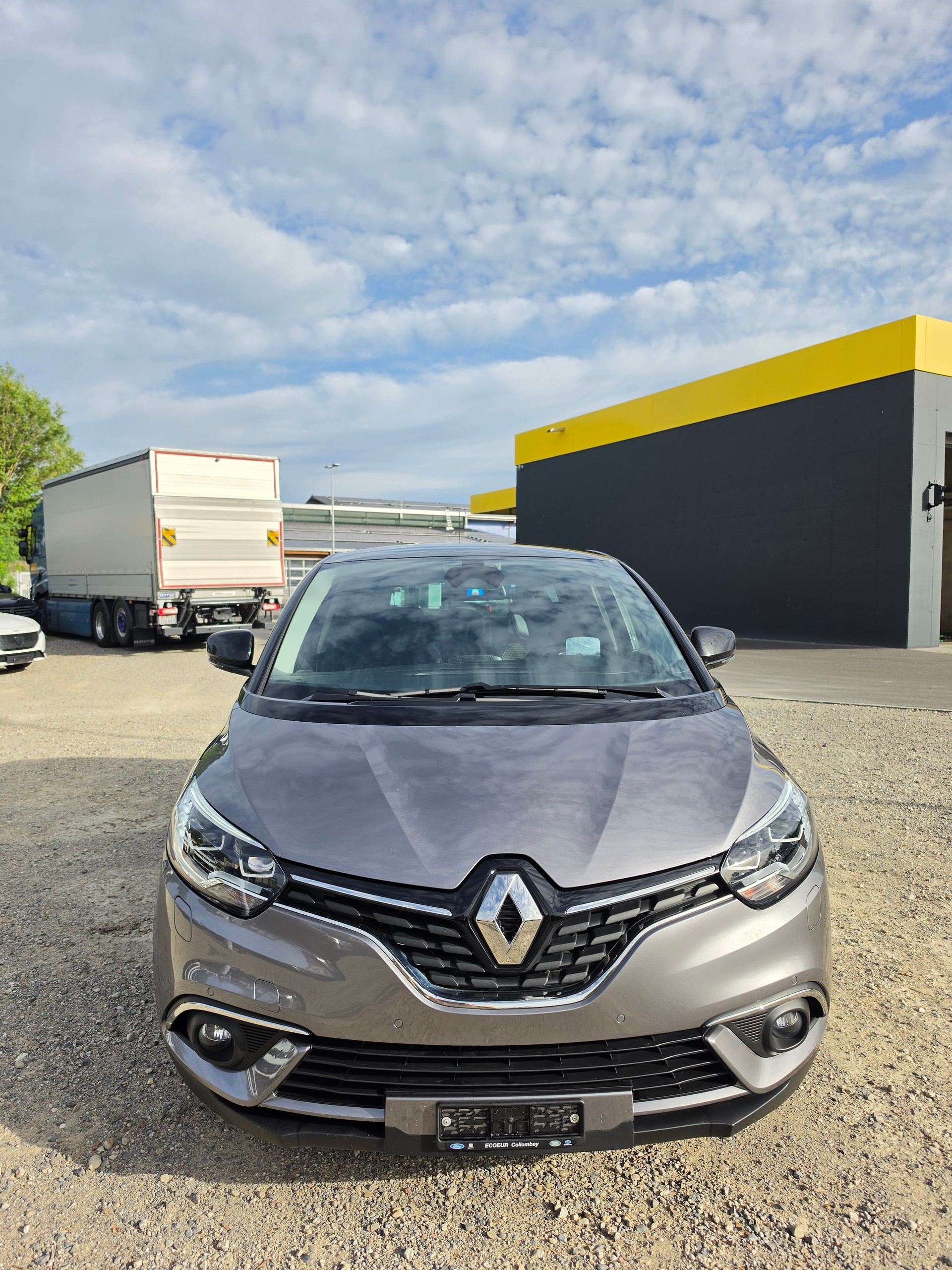 RENAULT Scénic 1.6 dCi Initiale Paris EDC-image-1