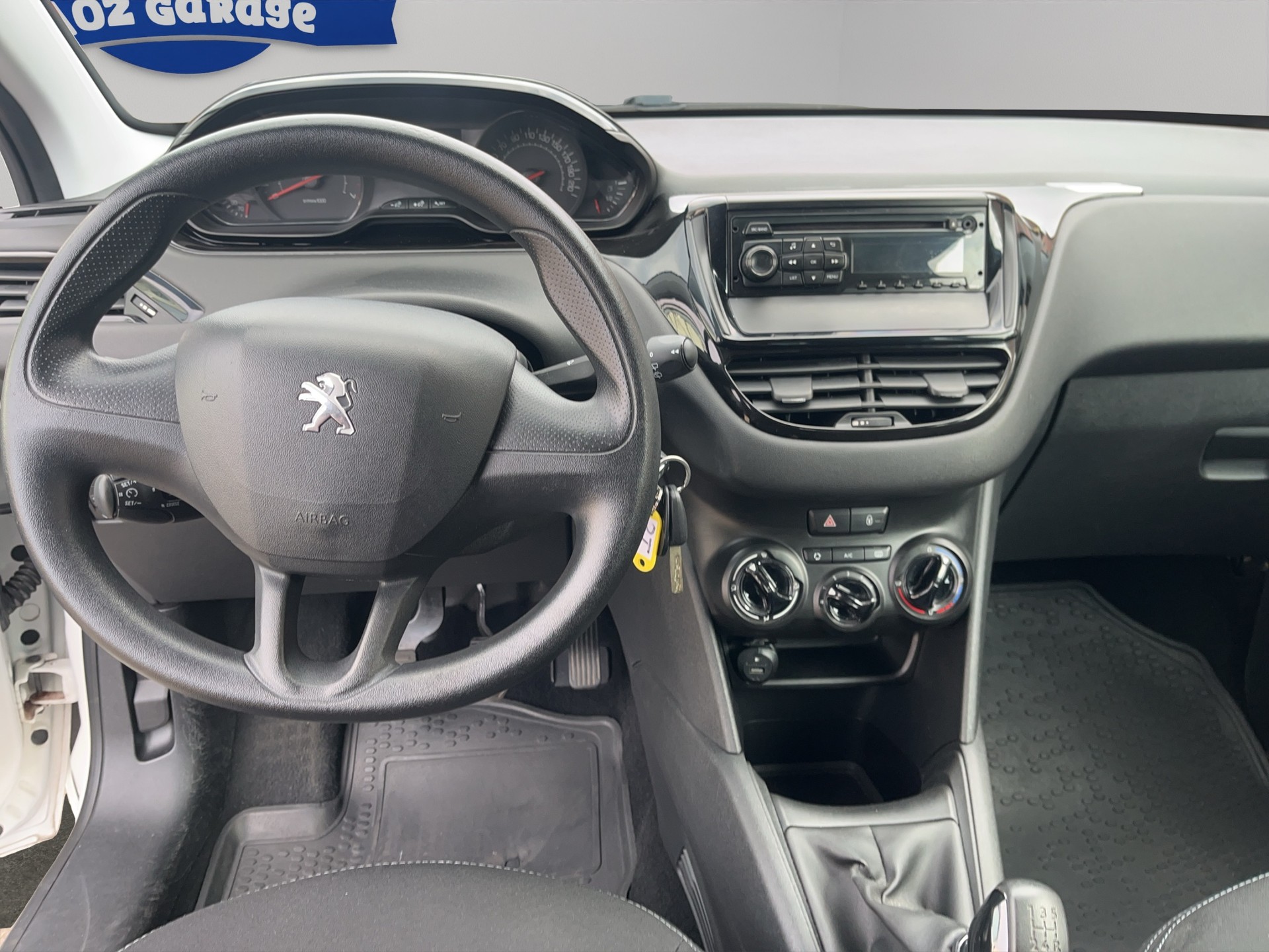 PEUGEOT 208 1.0 VTi Access-image-12
