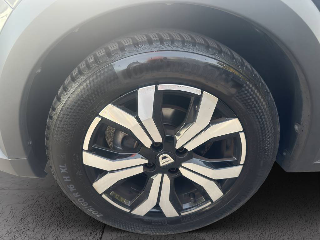 DACIA Sandero Stepway TCe 90 Comfort CVT-image-14