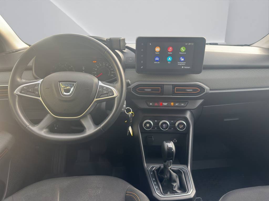 DACIA Sandero Stepway TCe 90 Comfort CVT-image-5