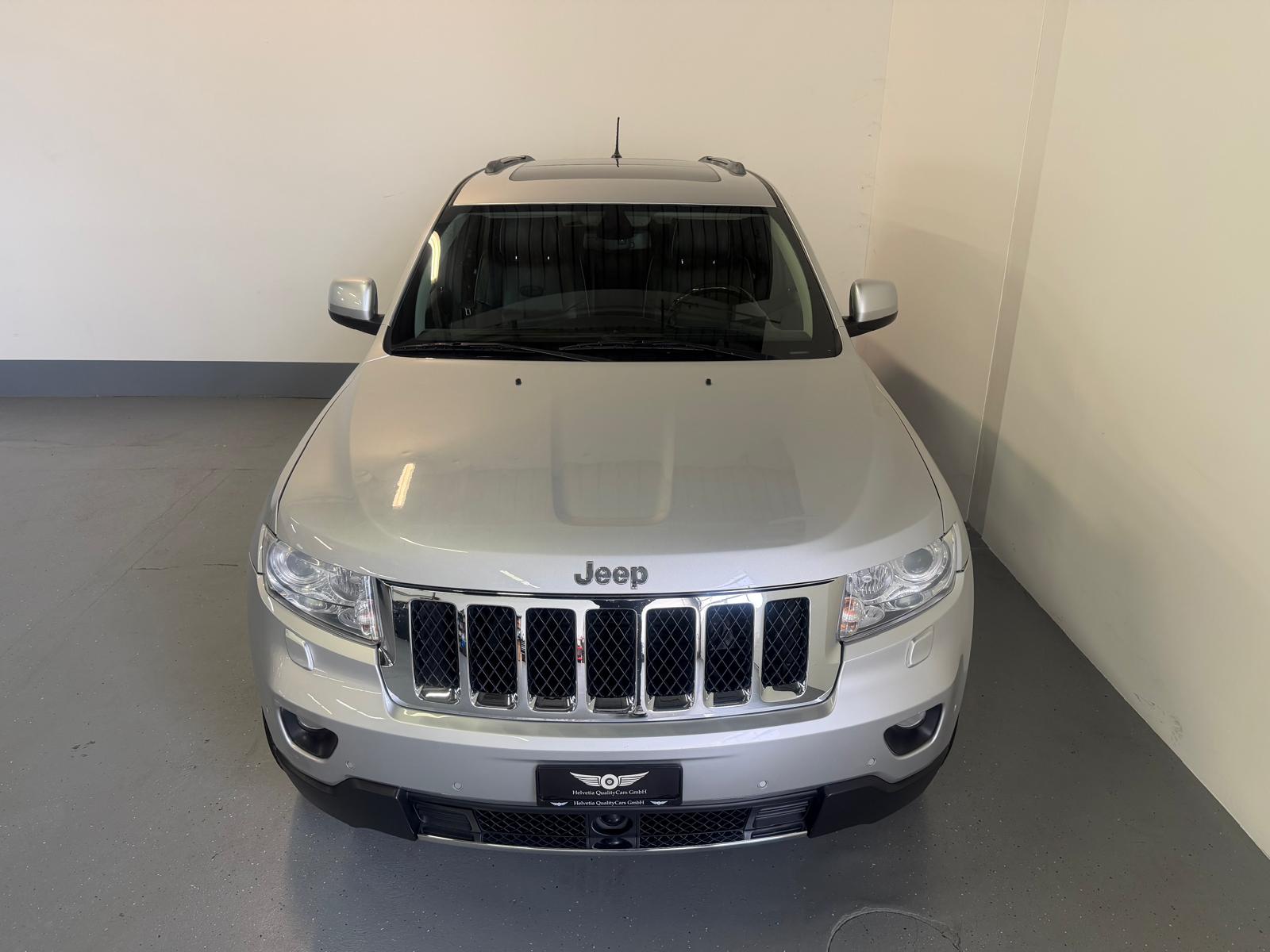 JEEP Grand Cherokee 3.0 CRD Overland Automatic-image-3