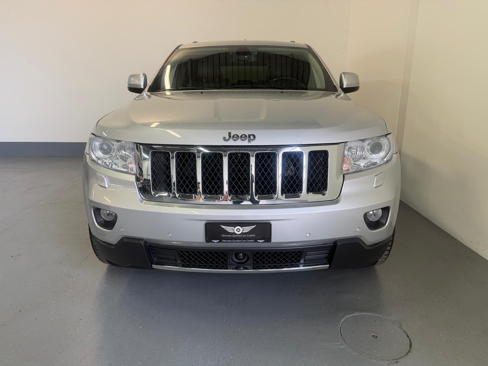 JEEP Grand Cherokee 3.0 CRD Overland Automatic-image-4