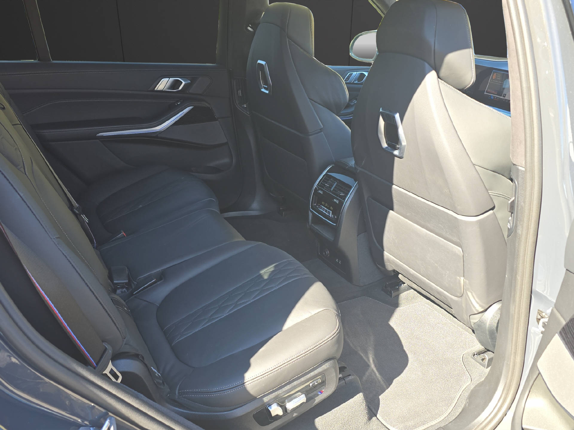 BMW X7 40d xDrive M Sport INDIVIDUAL ** 2,88% Leasingaktion // CH Fahrzeug **-image-11