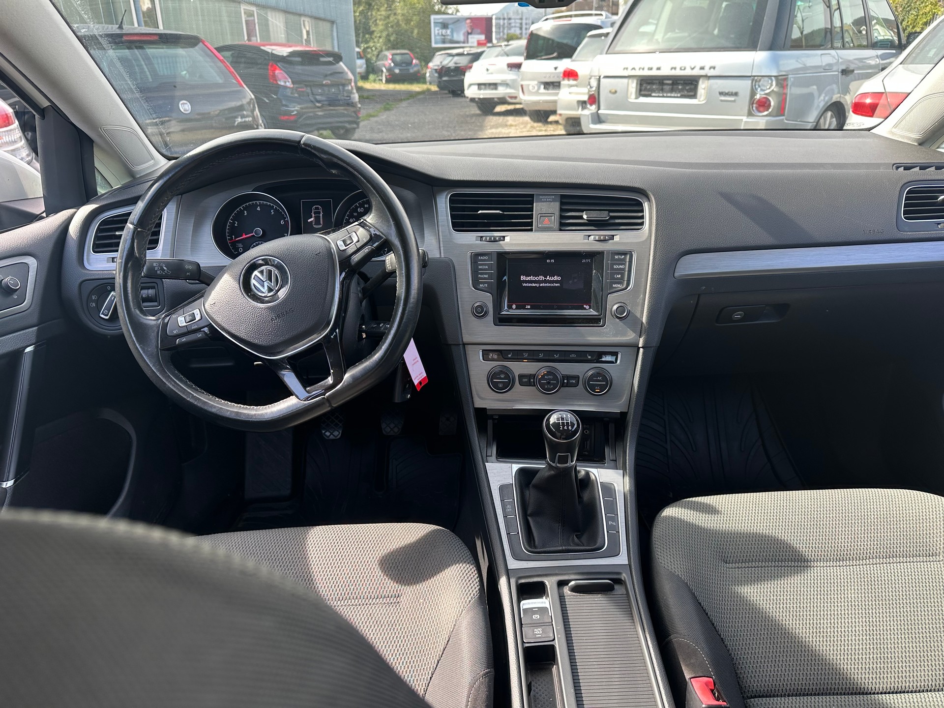 VW Golf 1.2 TSI Trendline-image-5