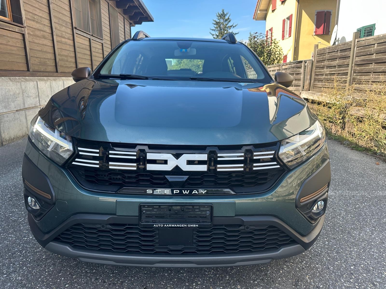 DACIA Sandero Stepway TCe 90 Extreme+ CVT-image-3