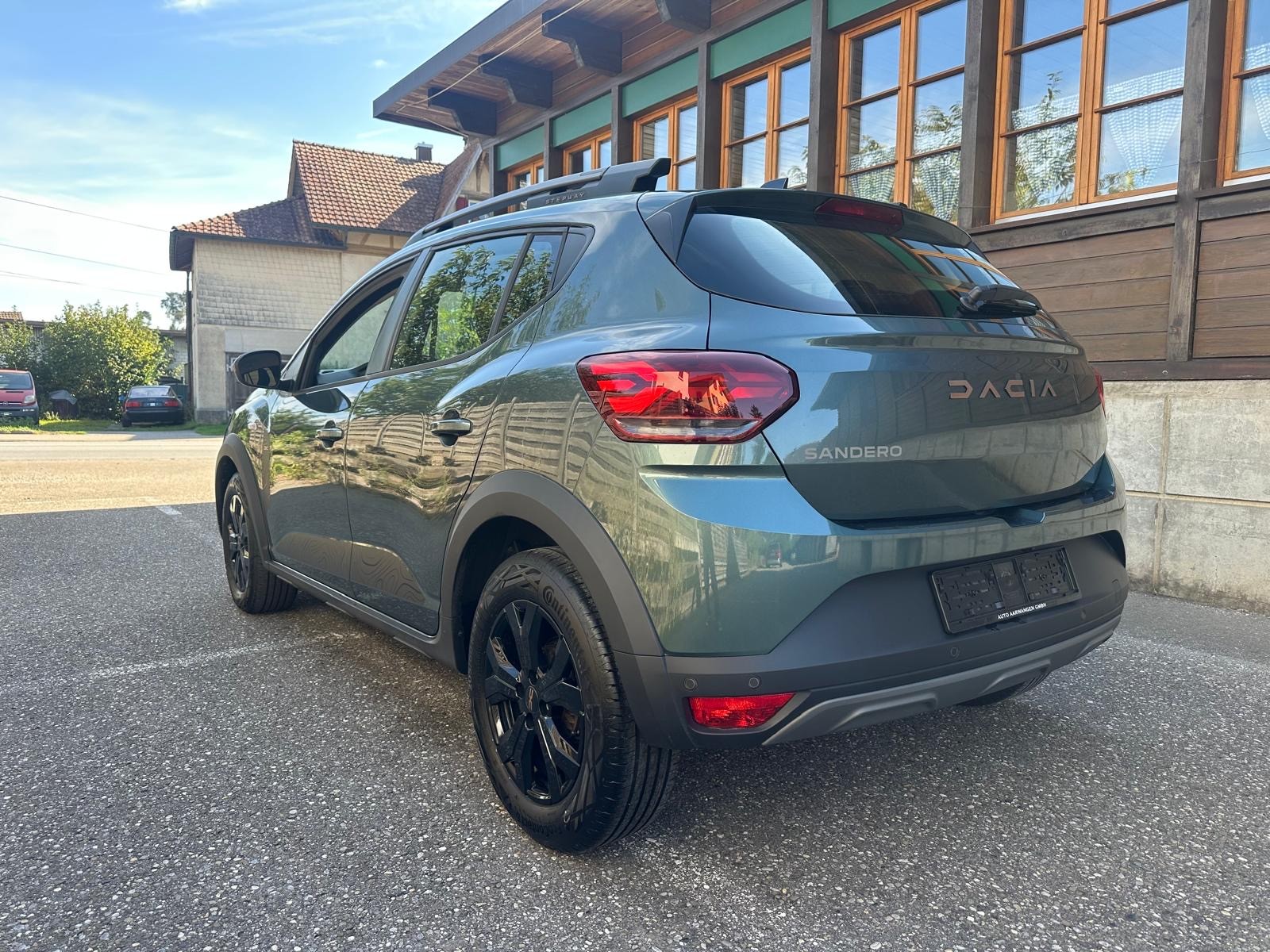 DACIA Sandero Stepway TCe 90 Extreme+ CVT-image-2