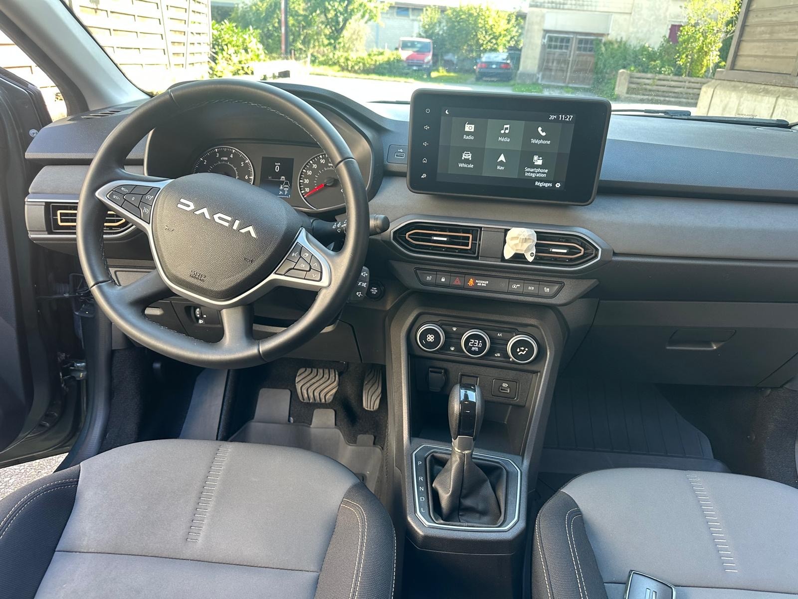 DACIA Sandero Stepway TCe 90 Extreme+ CVT-image-6