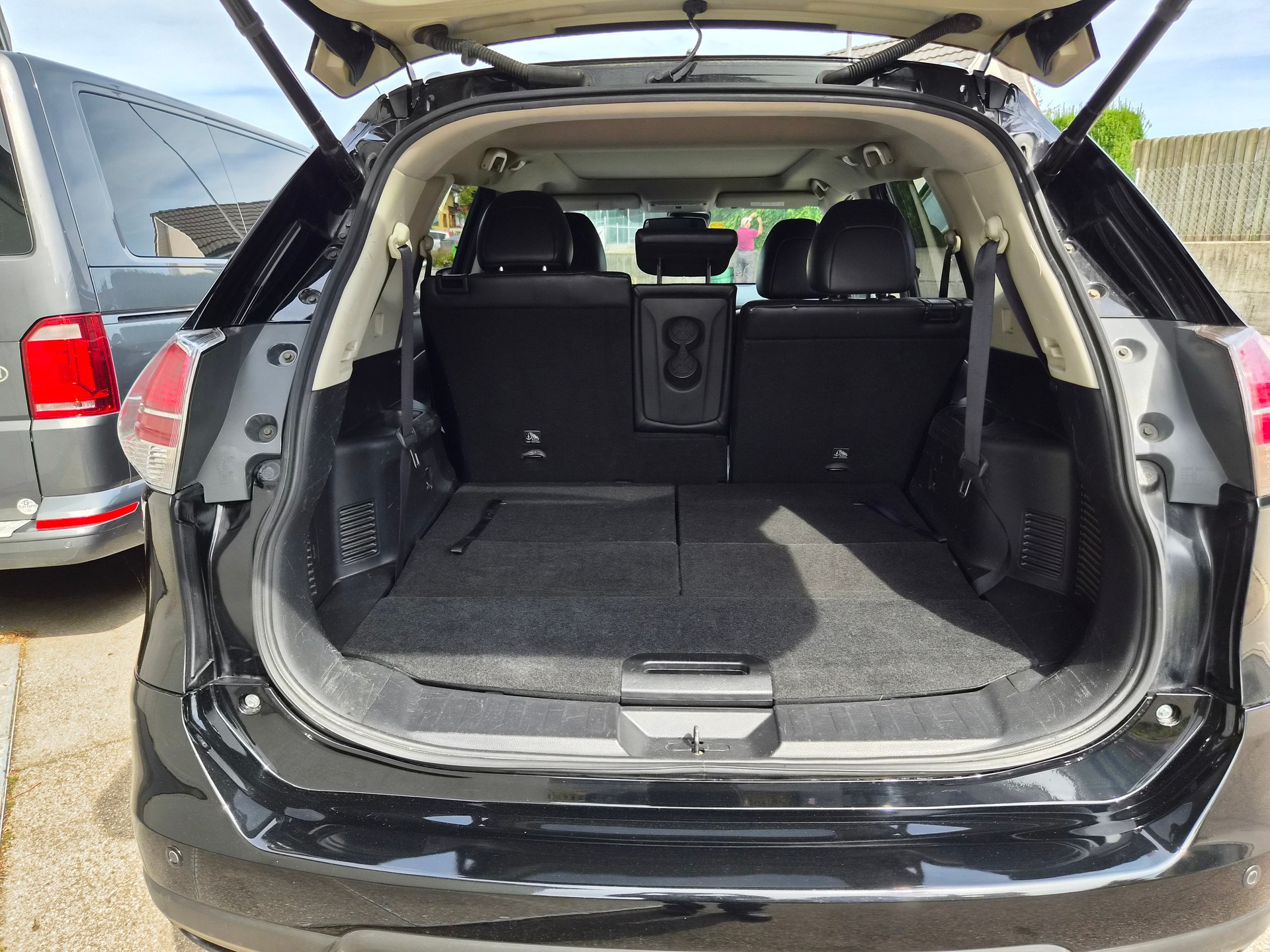 NISSAN X-Trail 2.0 dCi tekna ALL-MODE 4x4-image-9