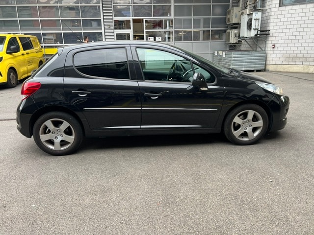 PEUGEOT 207 1.6 HDI Sport-image-4
