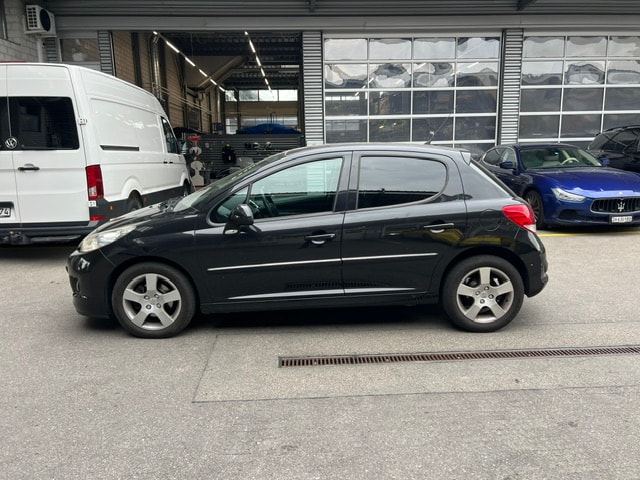 PEUGEOT 207 1.6 HDI Sport-image-5