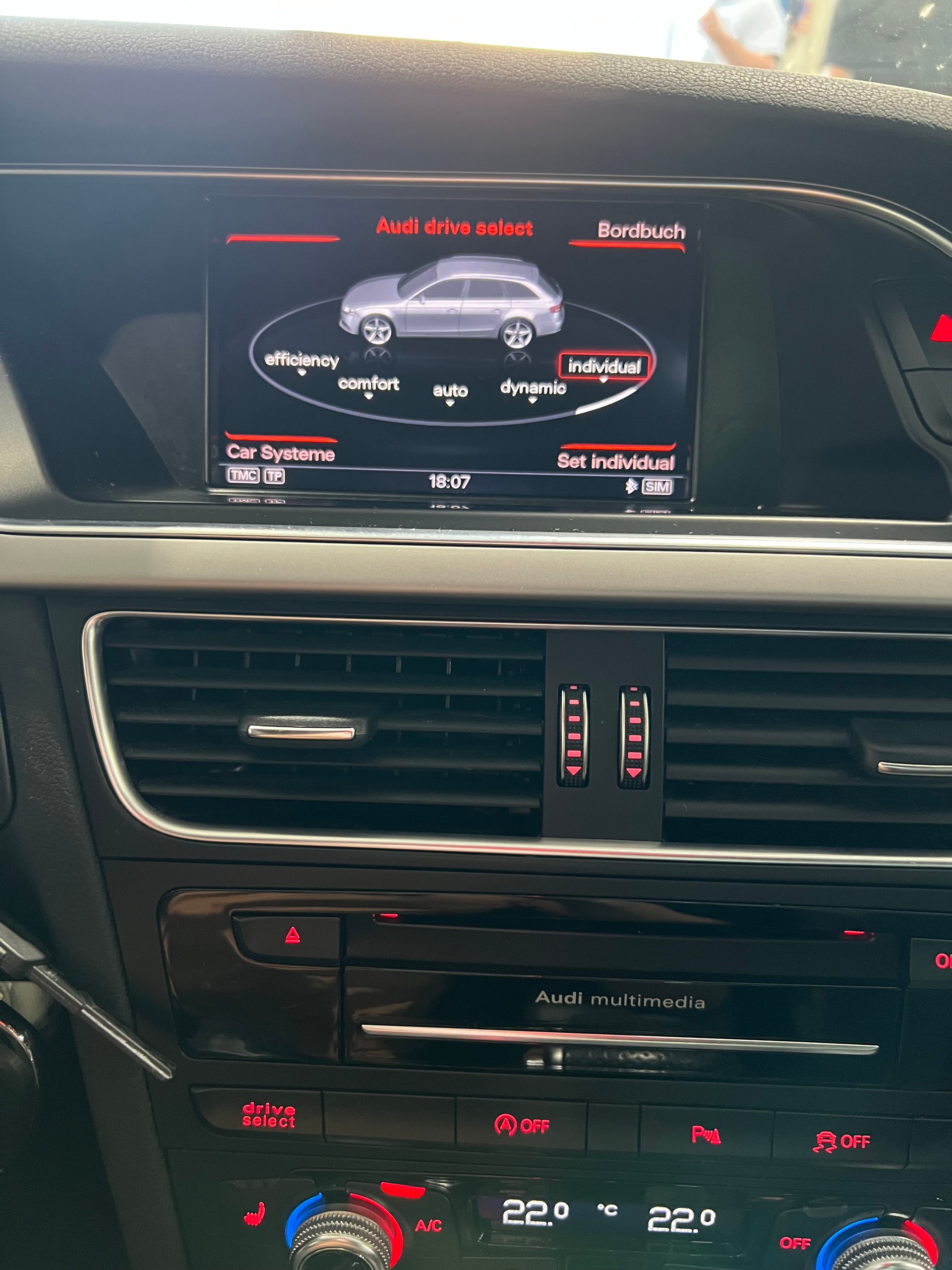 AUDI A4 Avant 3.0 TDI clean diesel qu**S-Line,Matrix LED,AHK,StHz,Panodach,Frisch ab MFK,Panodach**Vollausstattung**-image-12