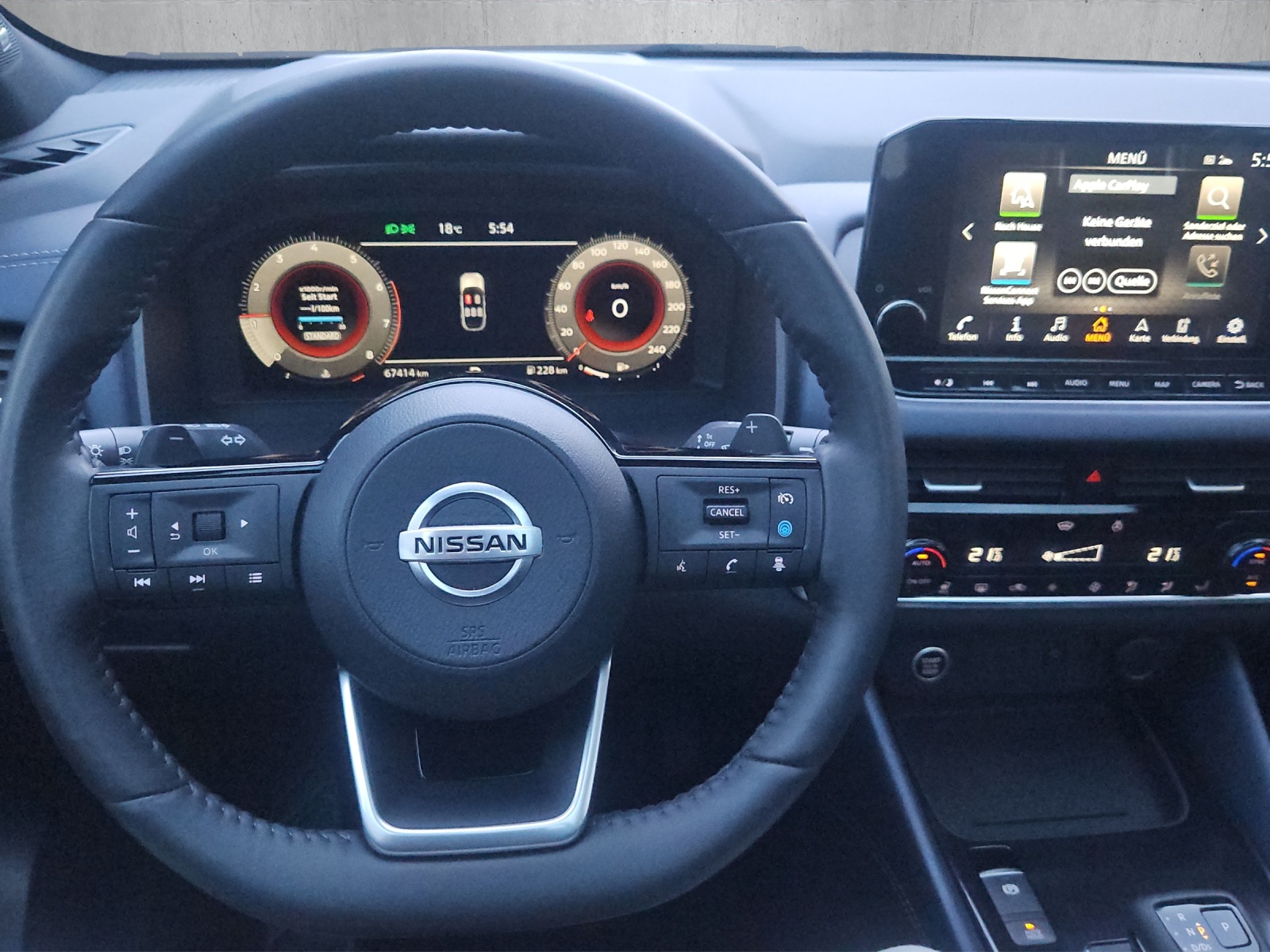 NISSAN Qashqai 1.3 DIG-T Tekna+ 4x4-image-9