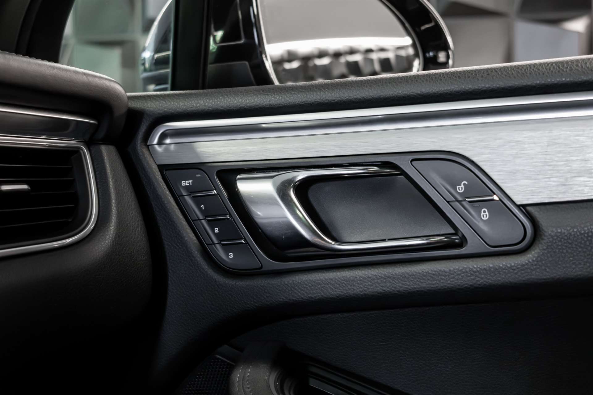 PORSCHE Macan GTS PDK-image-25