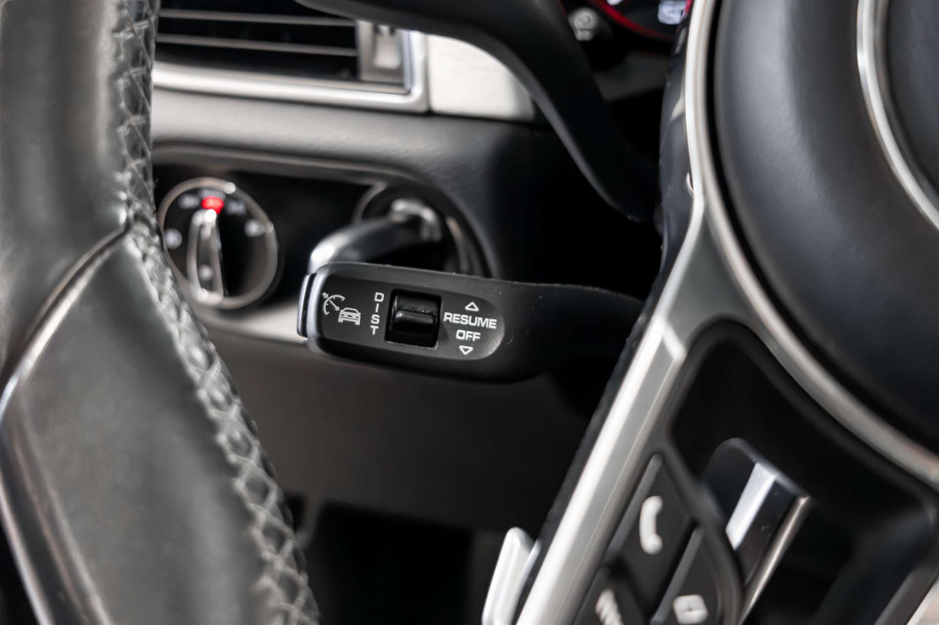 PORSCHE Macan GTS PDK-image-10