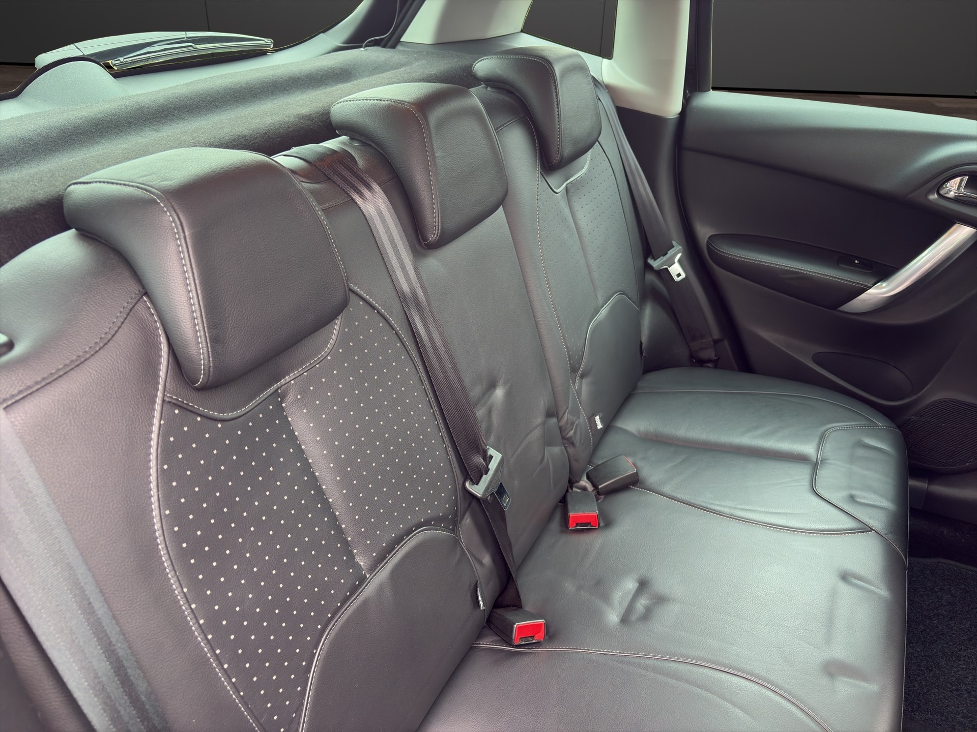 CITROEN C3 1.6 HDi 110 Exclusive-image-13