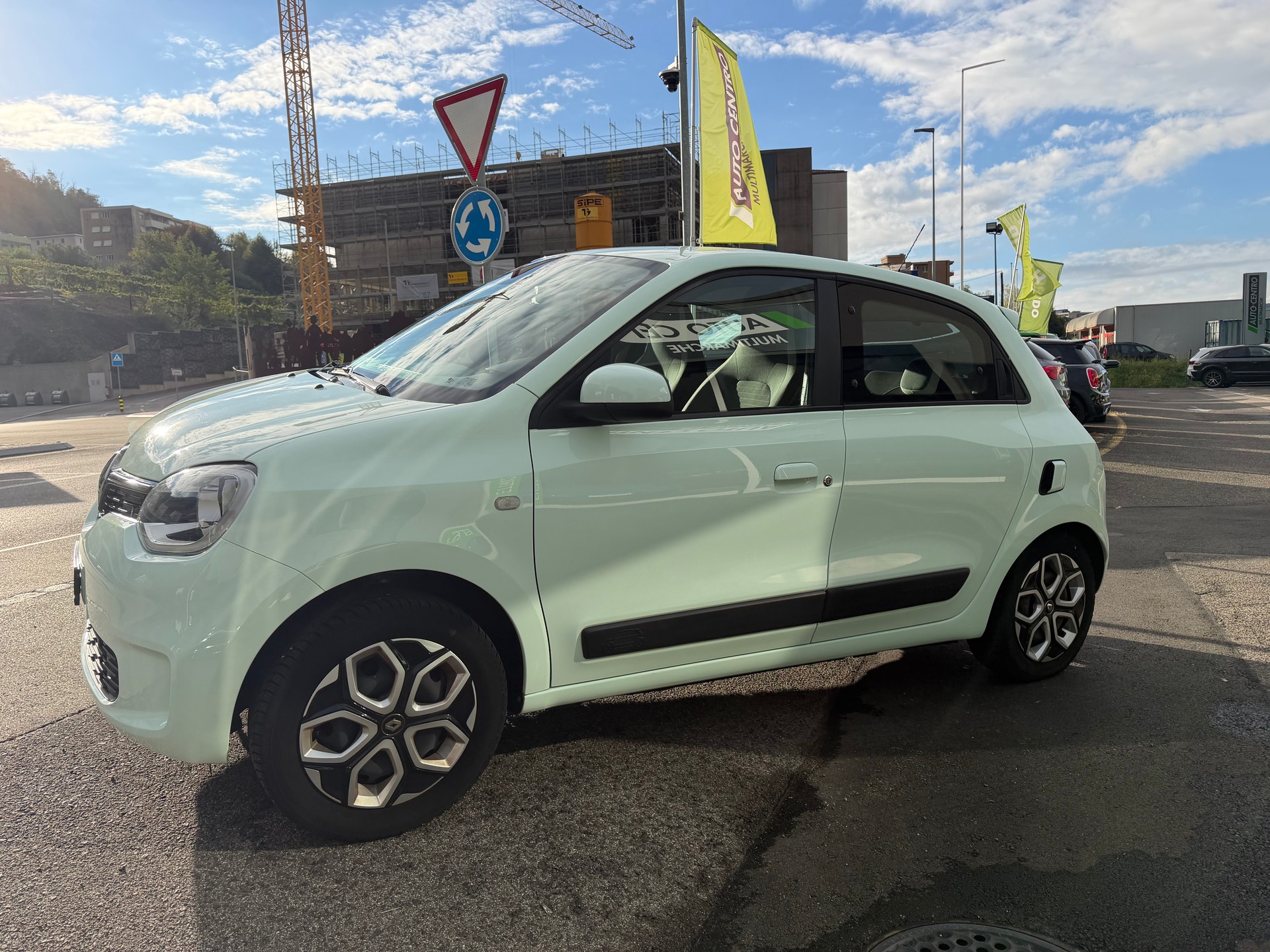RENAULT Twingo SCe 75 Zen-image-5