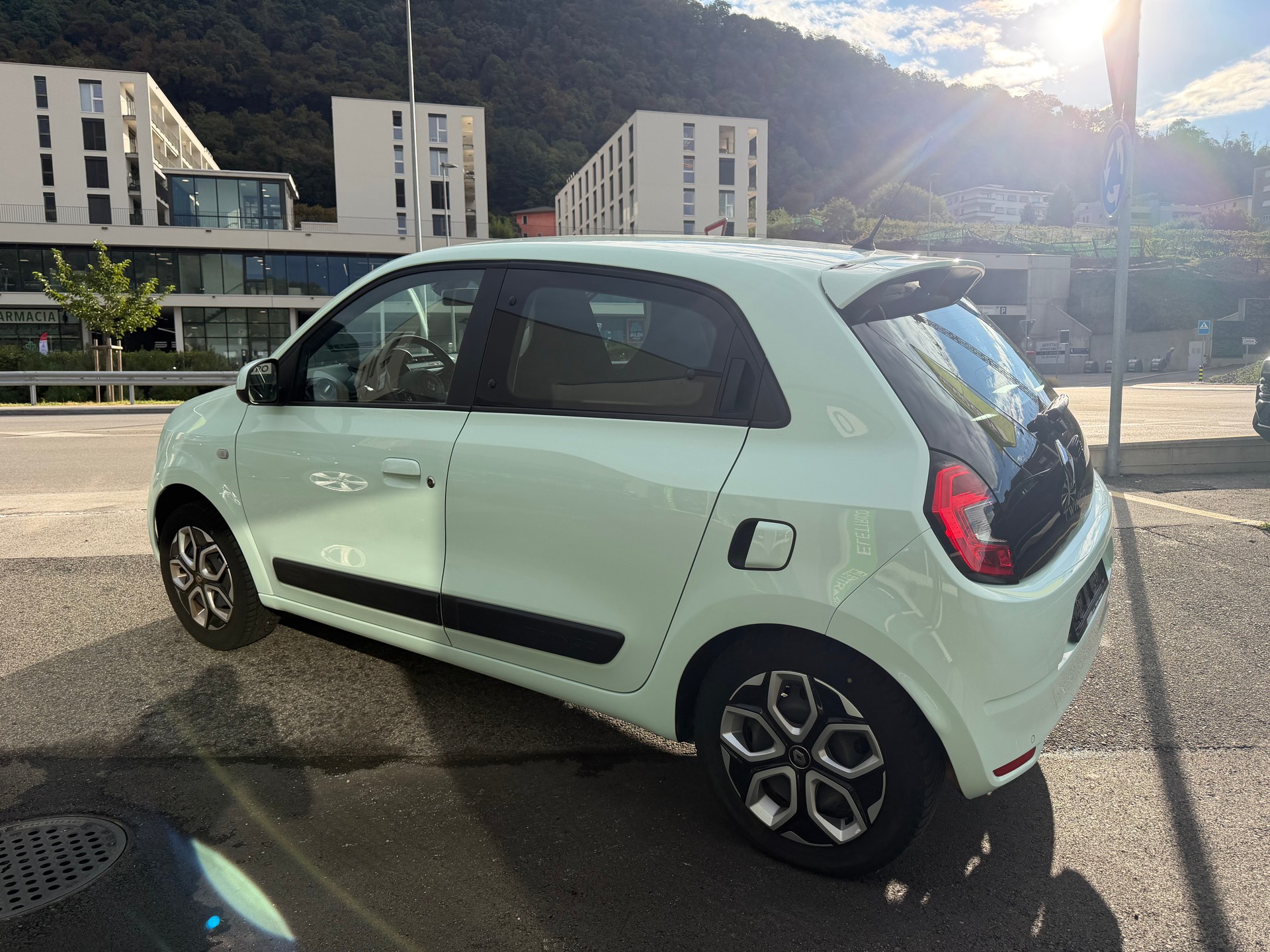 RENAULT Twingo SCe 75 Zen-image-6