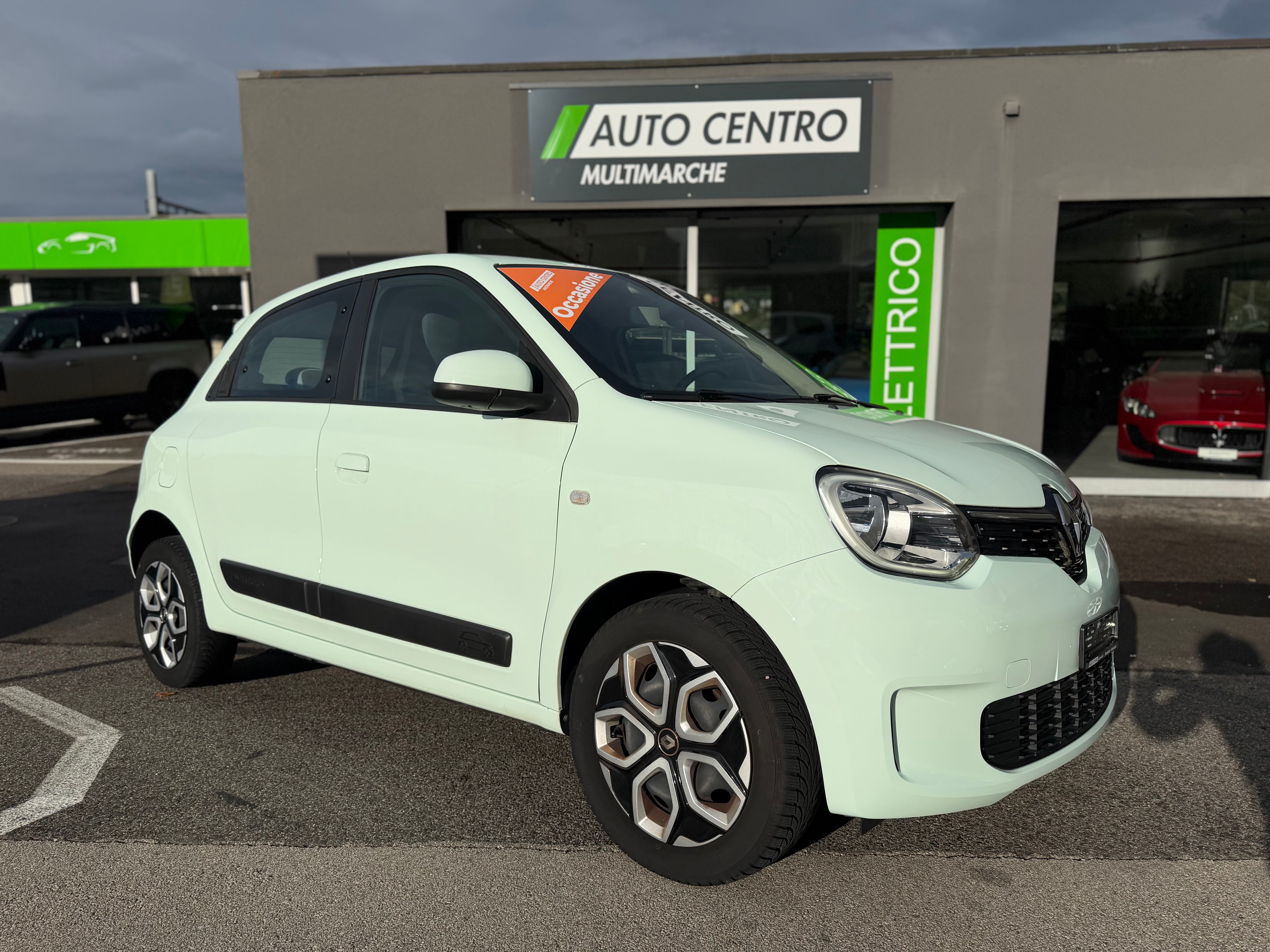 Car photo