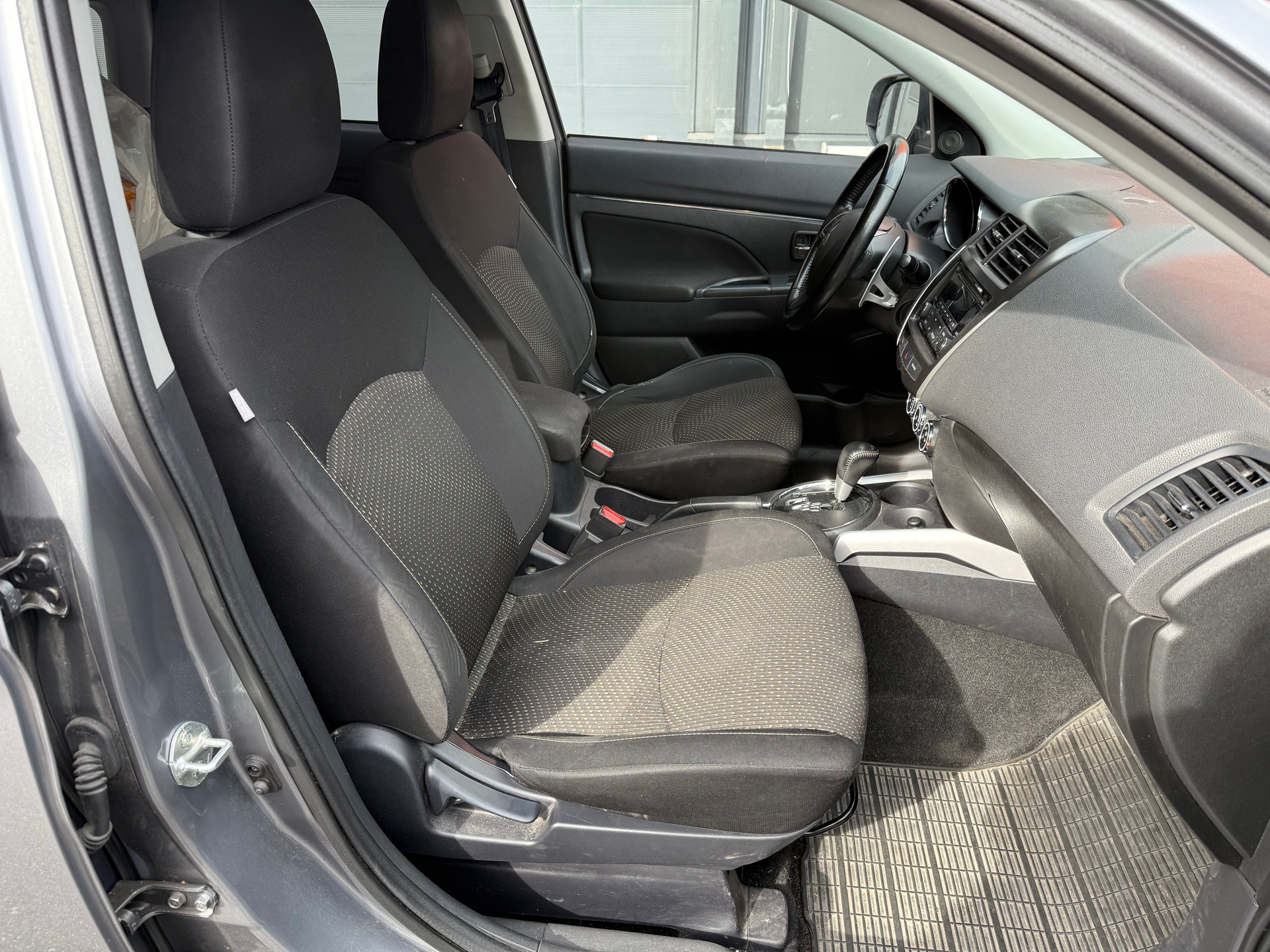 MITSUBISHI ASX 2.2 DID Navigator 4x4-image-8