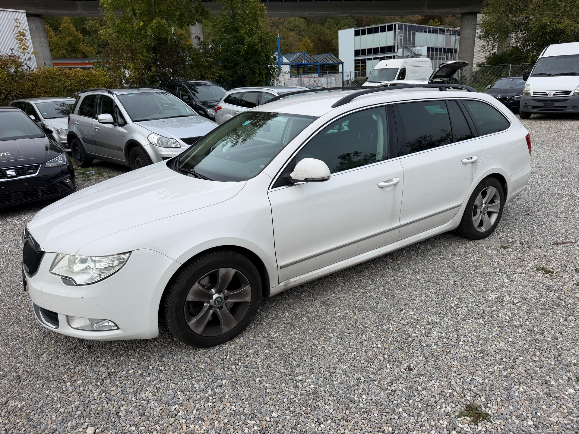 SKODA Superb Combi 1.6 TDi Greenline-image-1