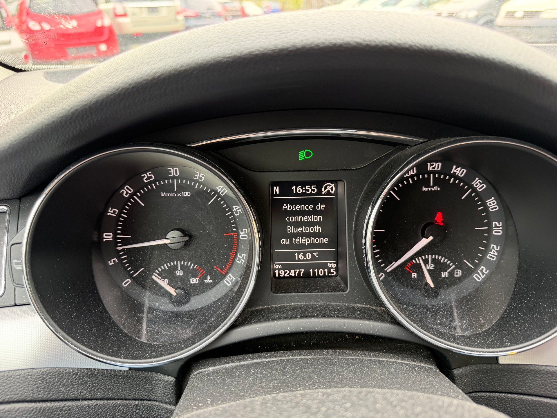SKODA Superb Combi 1.6 TDi Greenline-image-8