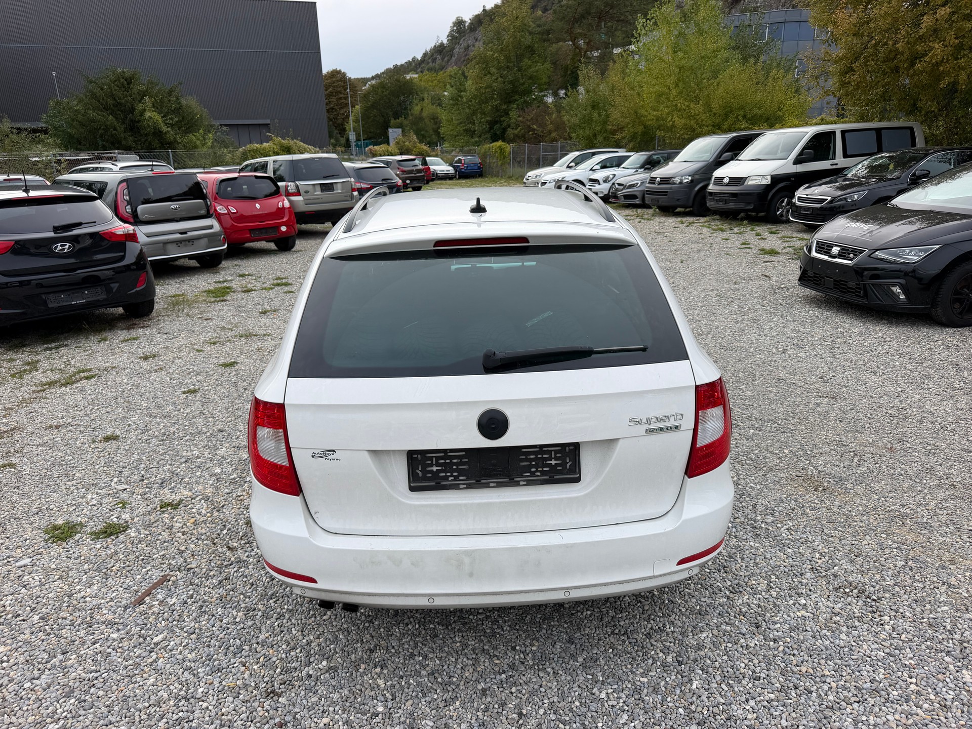 SKODA Superb Combi 1.6 TDi Greenline-image-3
