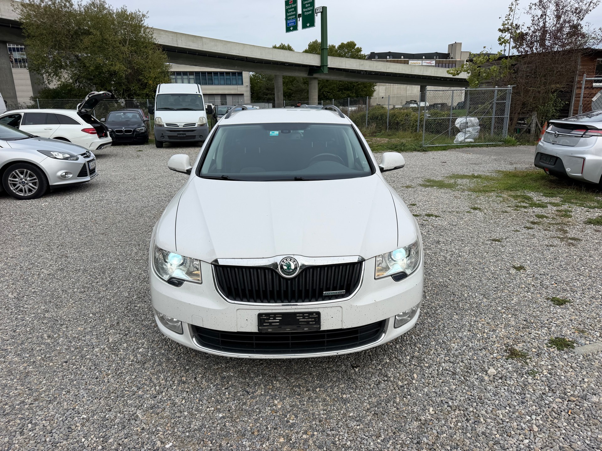 SKODA Superb Combi 1.6 TDi Greenline-image-0