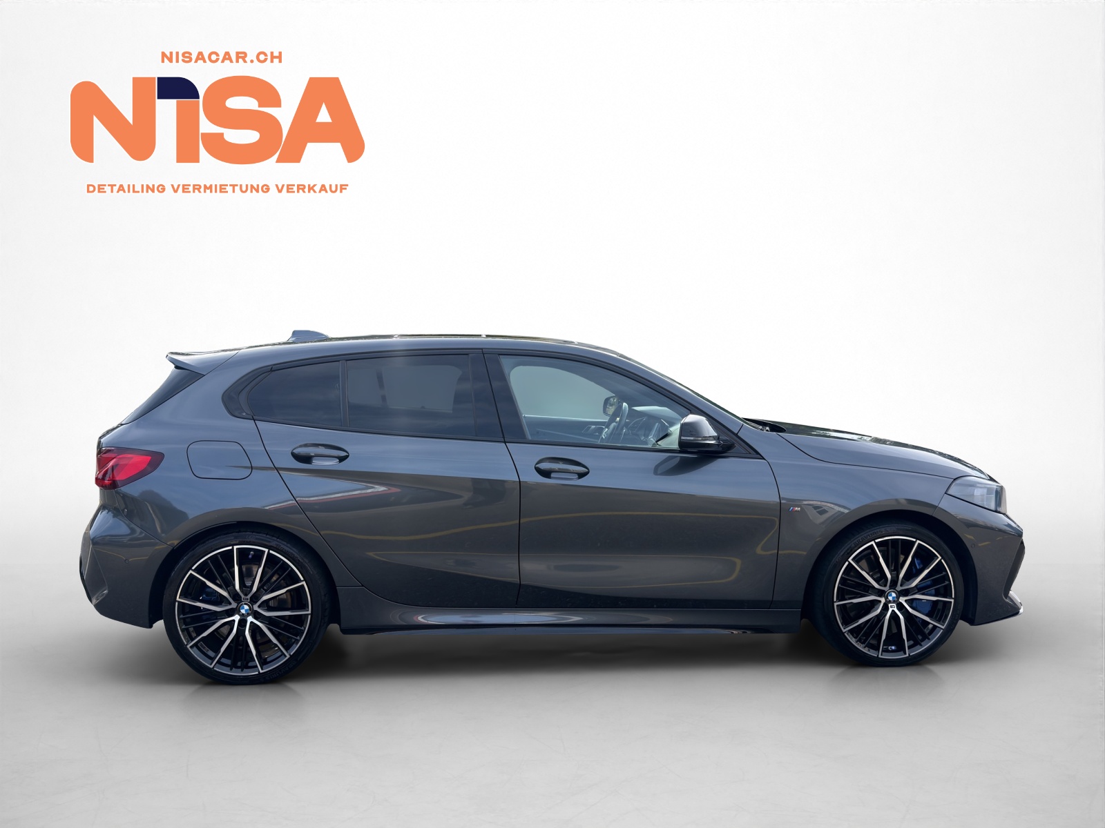 BMW M135i xDrive Steptronic-image-2