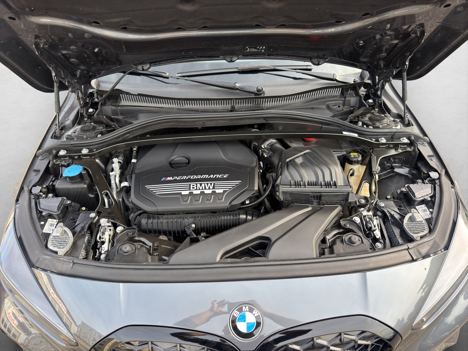 BMW M135i xDrive Steptronic-image-11