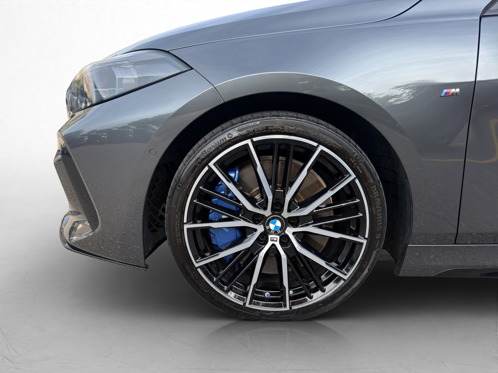 BMW M135i xDrive Steptronic-image-10