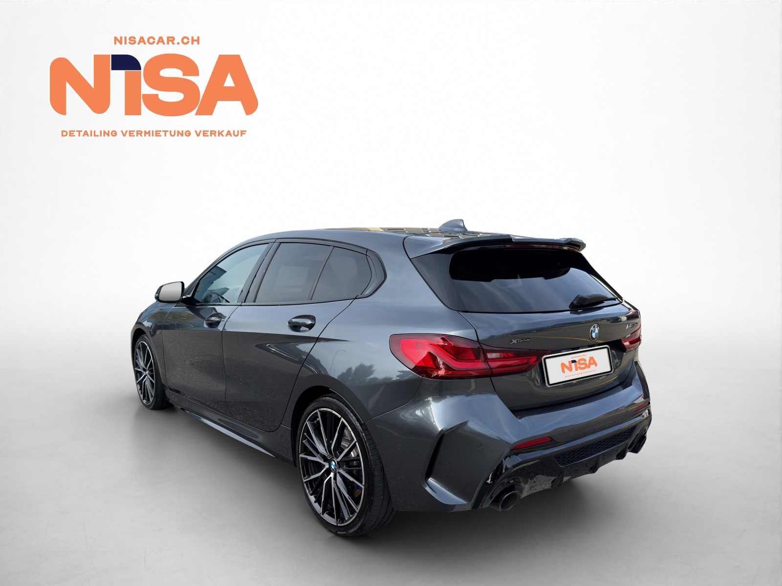 BMW M135i xDrive Steptronic-image-4