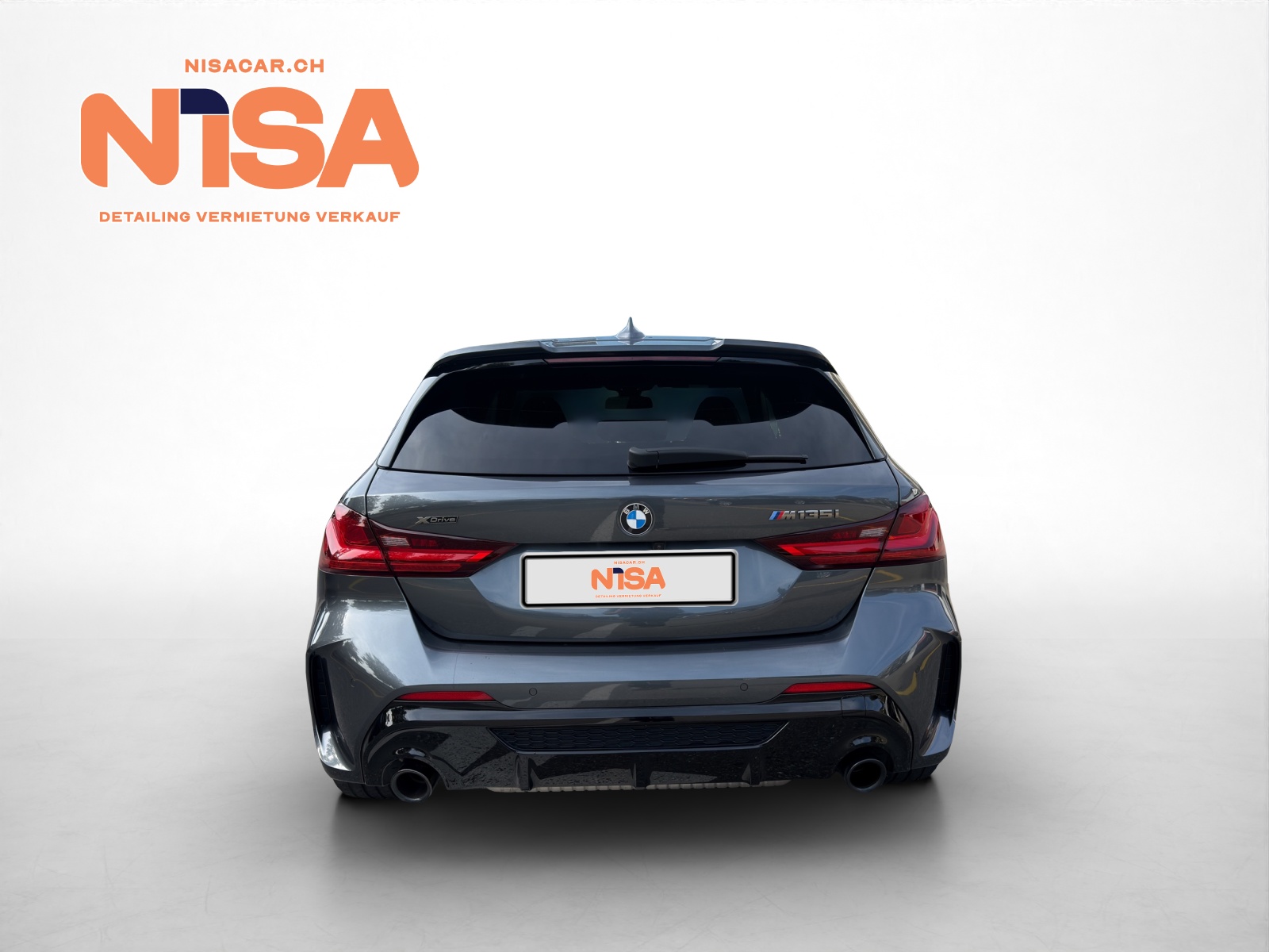 BMW M135i xDrive Steptronic-image-3