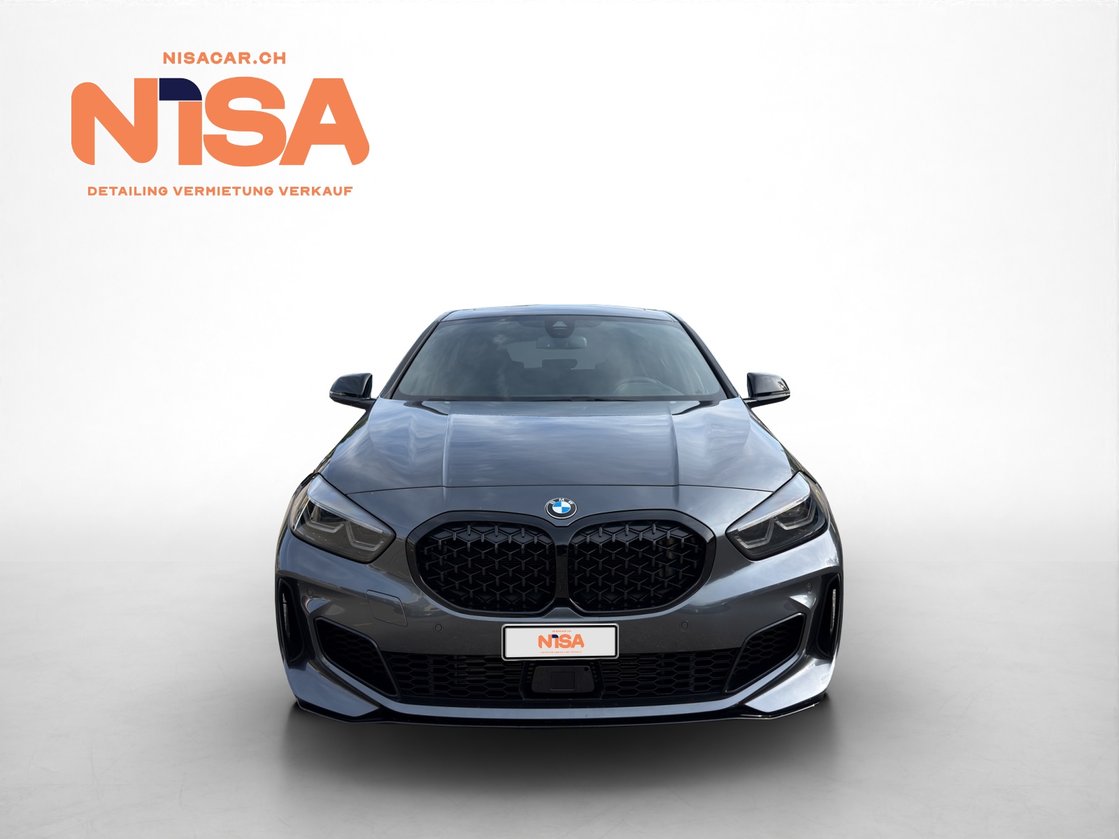 BMW M135i xDrive Steptronic-image-6