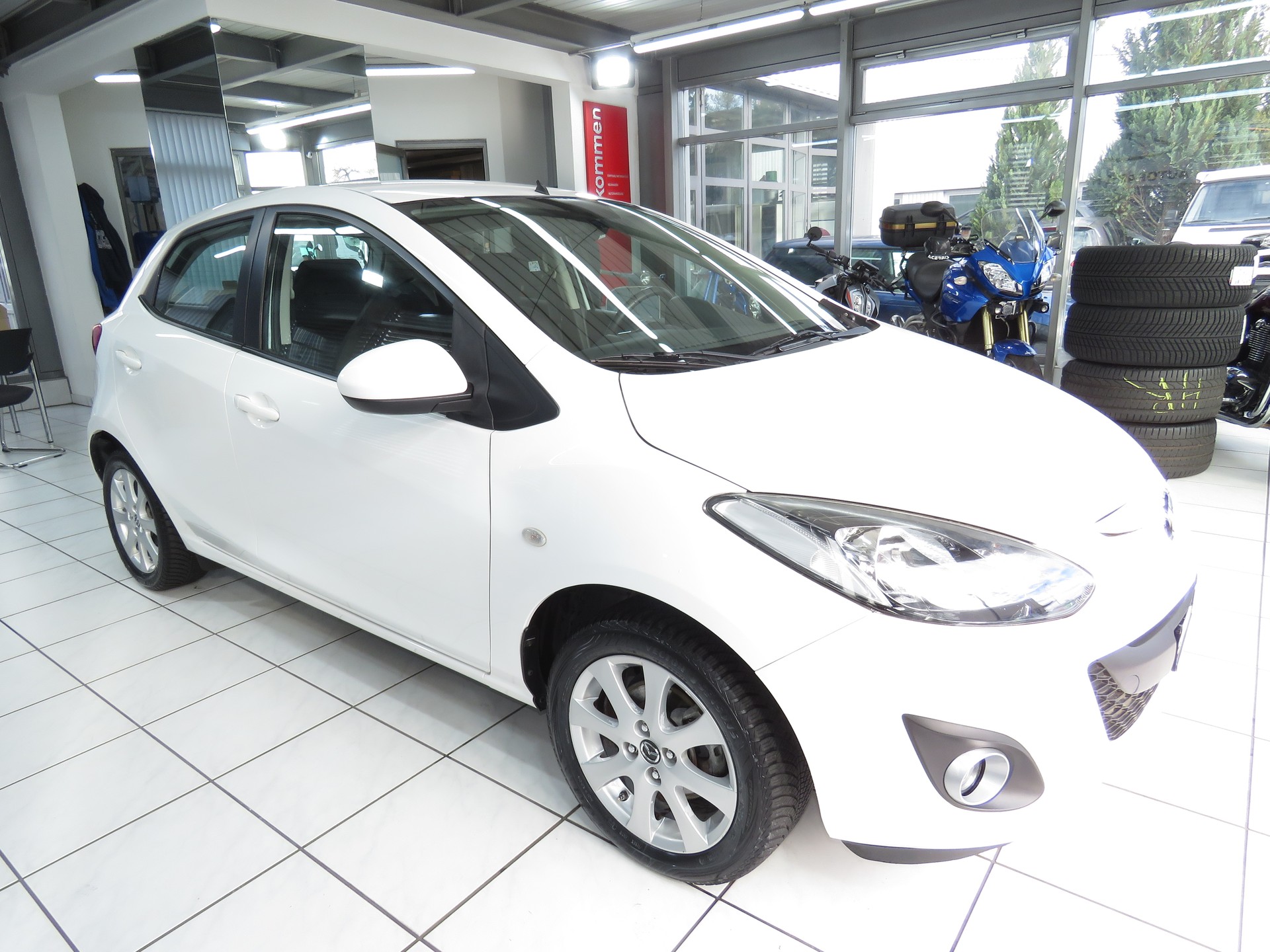 MAZDA 2 1.3i 16V Exclusive-image-2