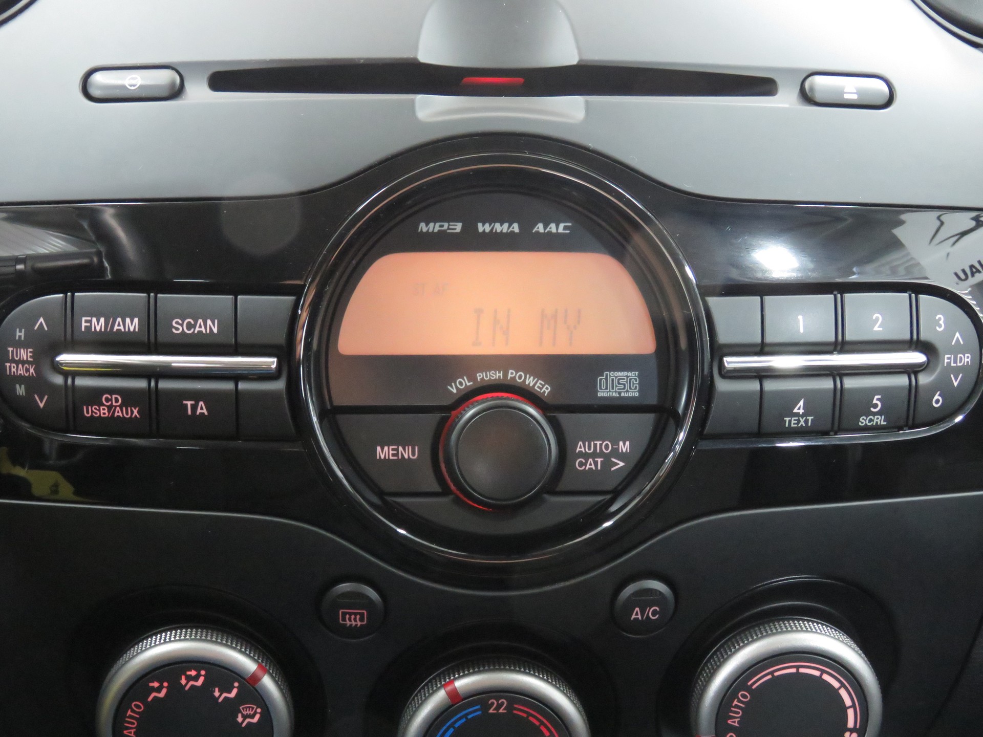 MAZDA 2 1.3i 16V Exclusive-image-16