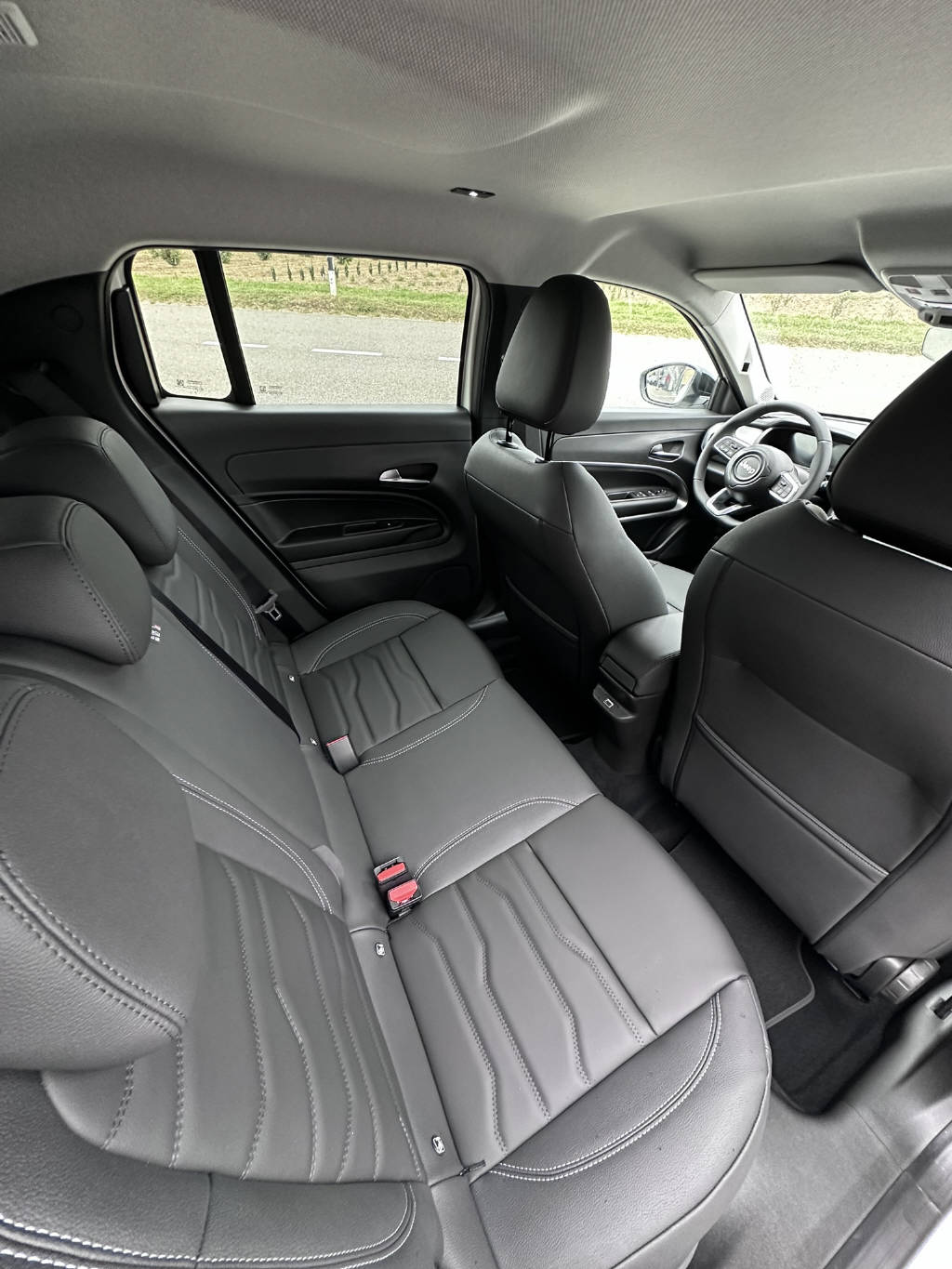 JEEP Avenger Summit-image-8