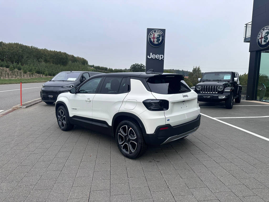 JEEP Avenger Summit-image-1