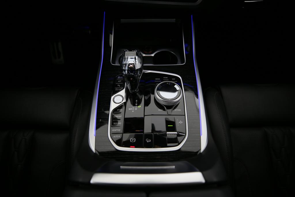 BMW X7 30d xDrive-image-10