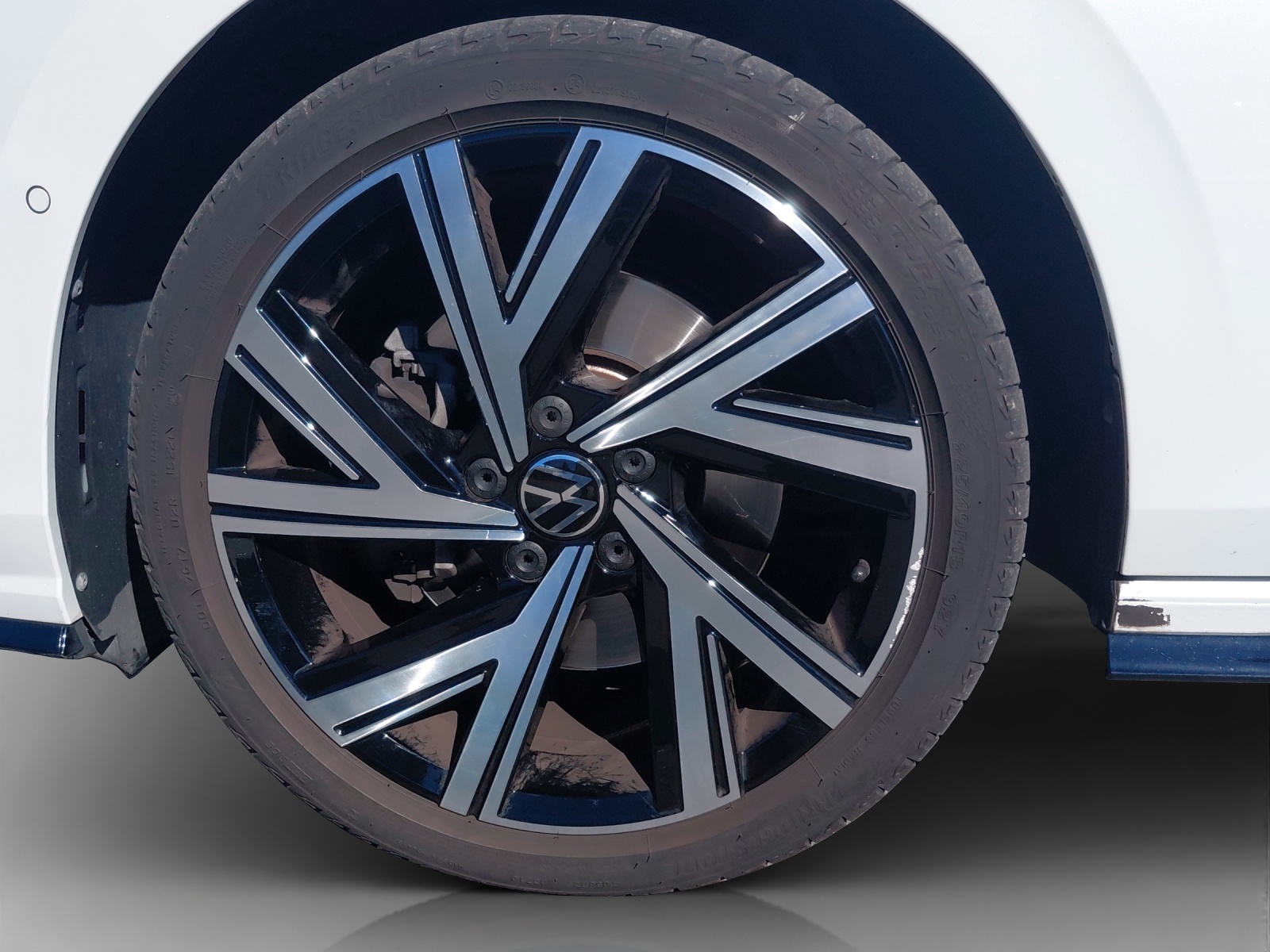 VW Golf 2.0 TSI R-Line DSG 4 Motion-image-13