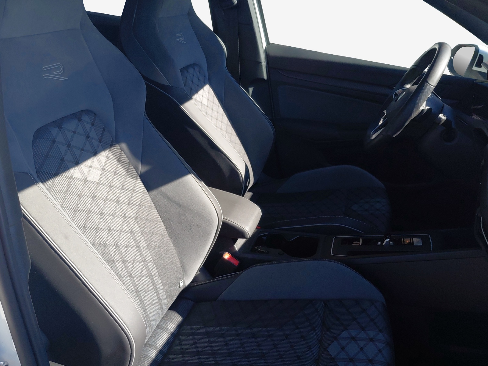 VW Golf 2.0 TSI R-Line DSG 4 Motion-image-15