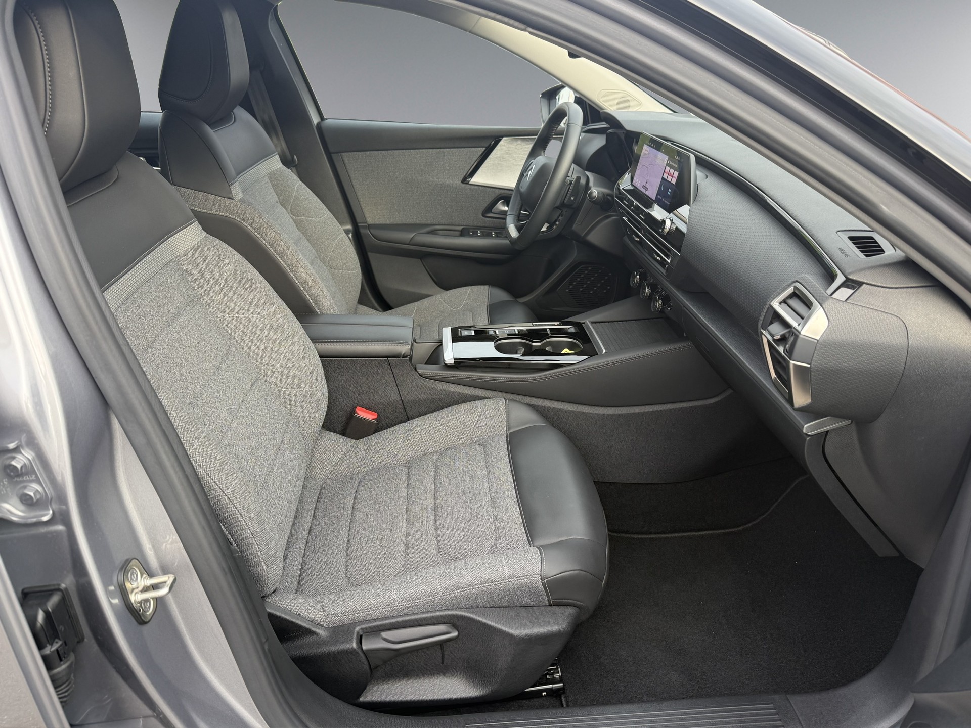 CITROEN C5 X 1.2i PureTech Swiss Edition EAT8-image-7