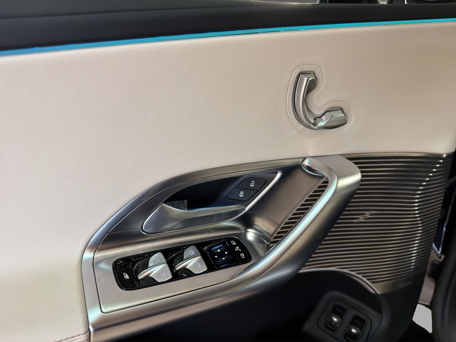 MERCEDES-BENZ GLC 400 4MATIC 94 kWh EQ-image-9